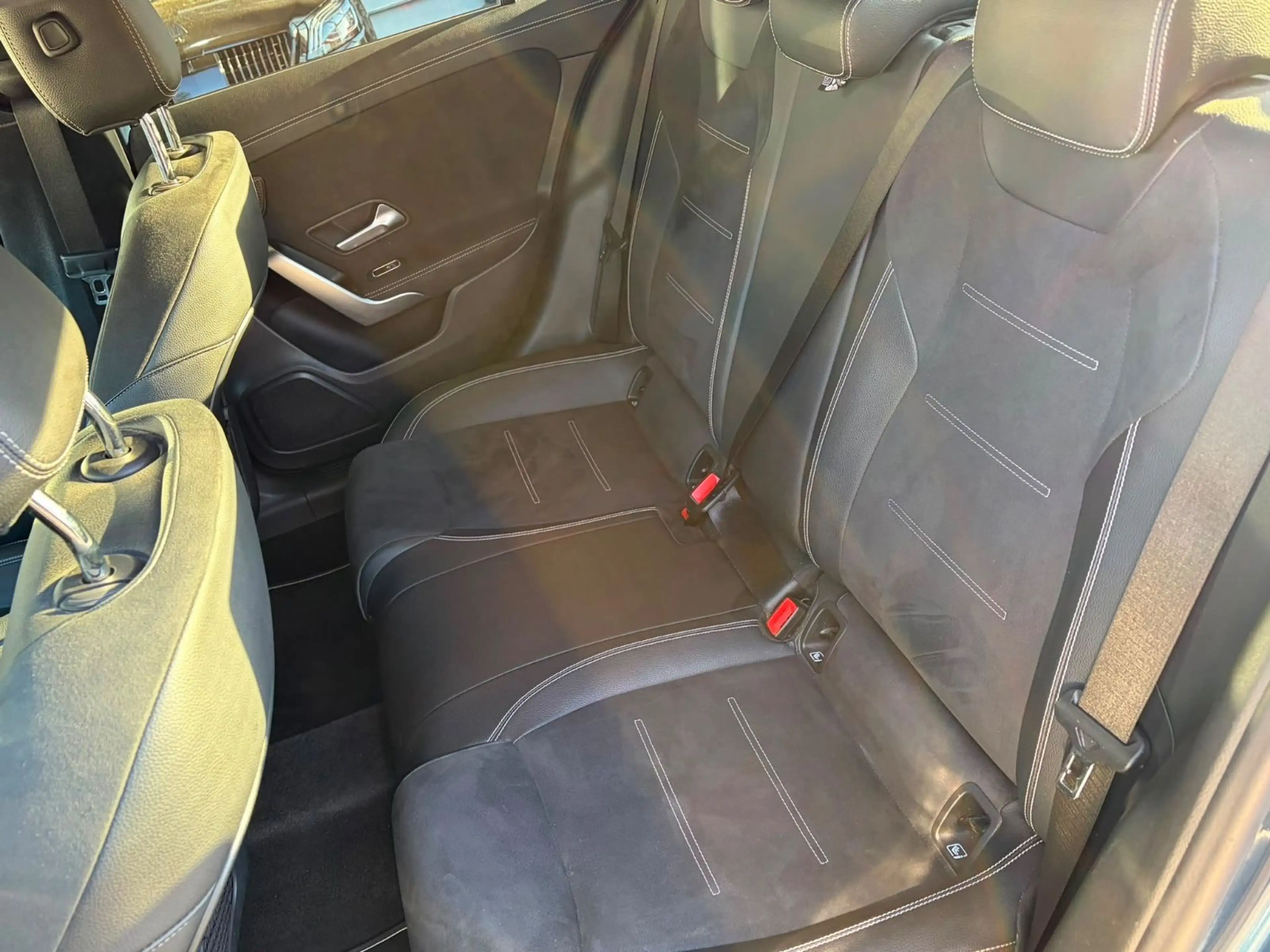 Mercedes-Benz A 250 e 8G-Aut. Limousine EDITION/AMG/PANO/RFK/ — photo 14