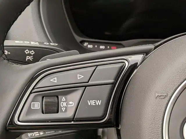 Audi Q2 view 11