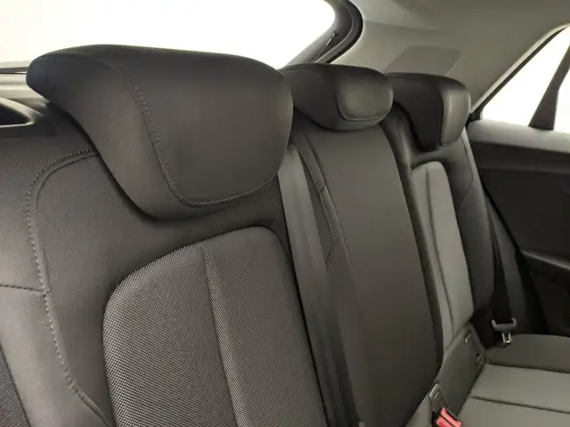 Audi Q2 view 8