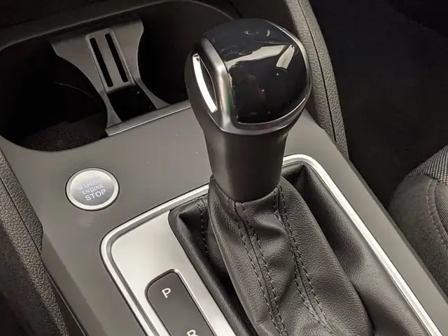 Audi Q2 view 13