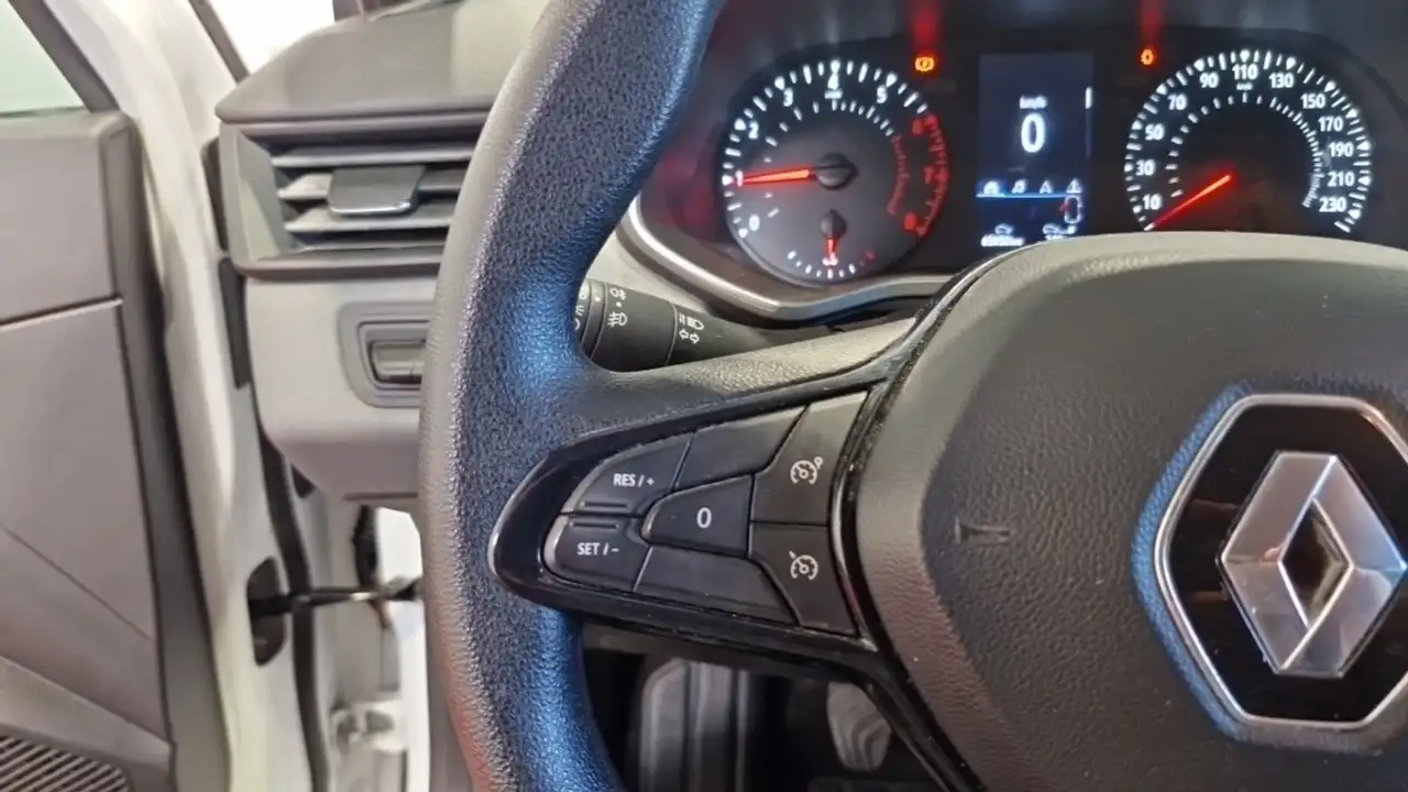 Renault Clio Citadine 5 portes — photo 24