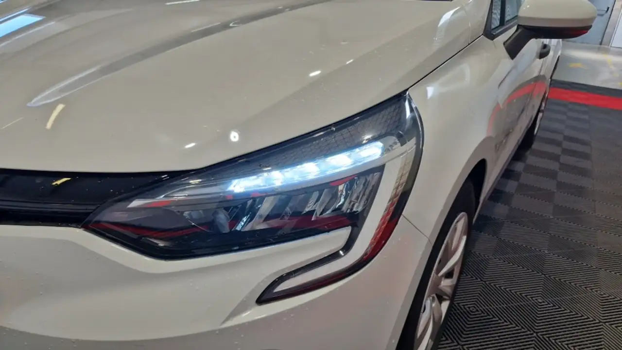 Renault Clio Citadine 5 portes — photo 27
