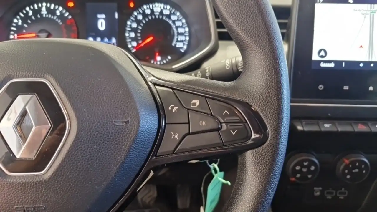 Renault Clio Citadine 5 portes — photo 23