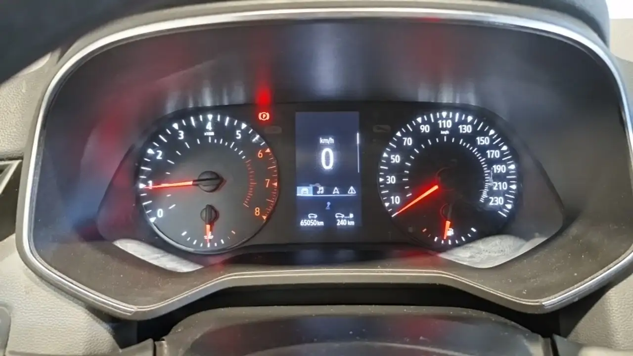 Renault Clio Citadine 5 portes — photo 22
