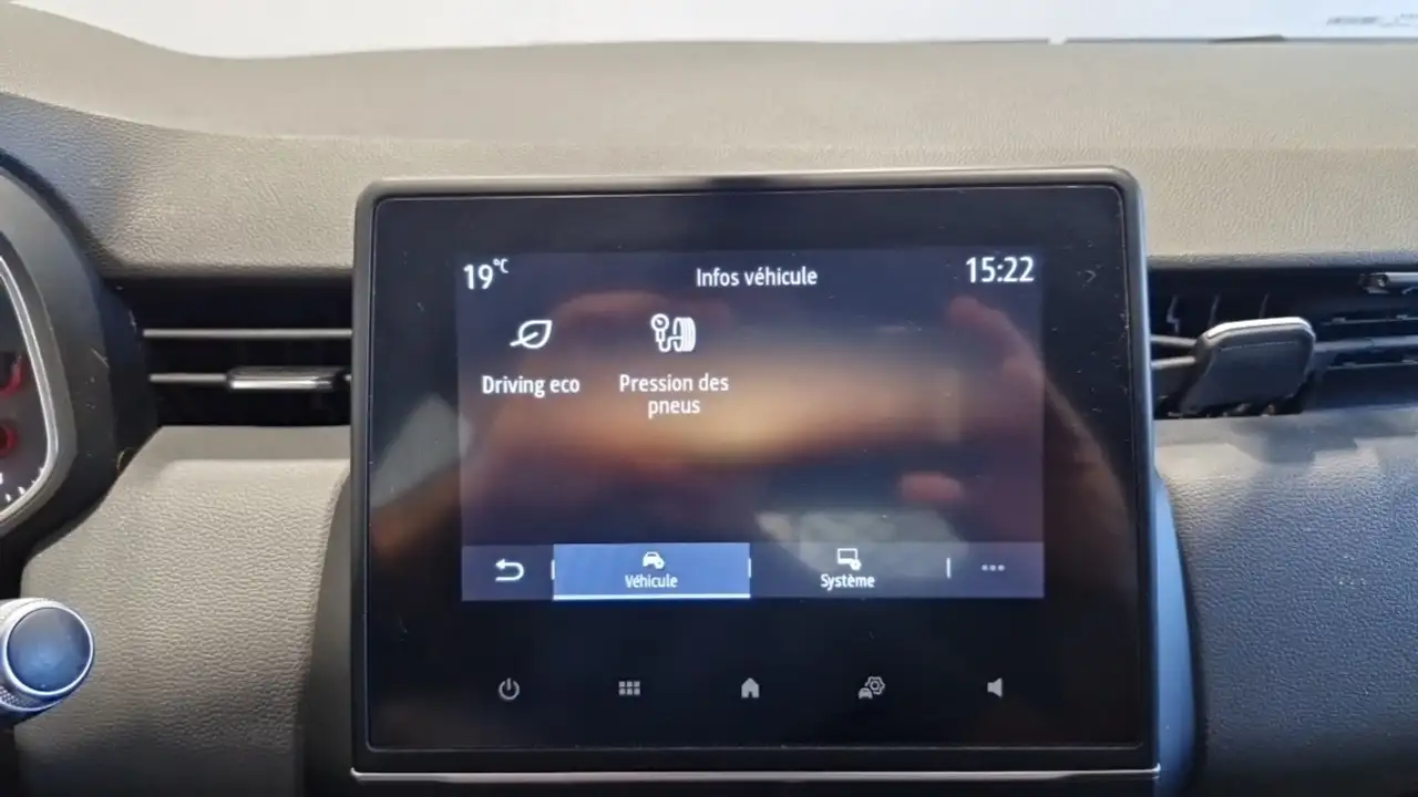 Renault Clio Citadine 5 portes — photo 18