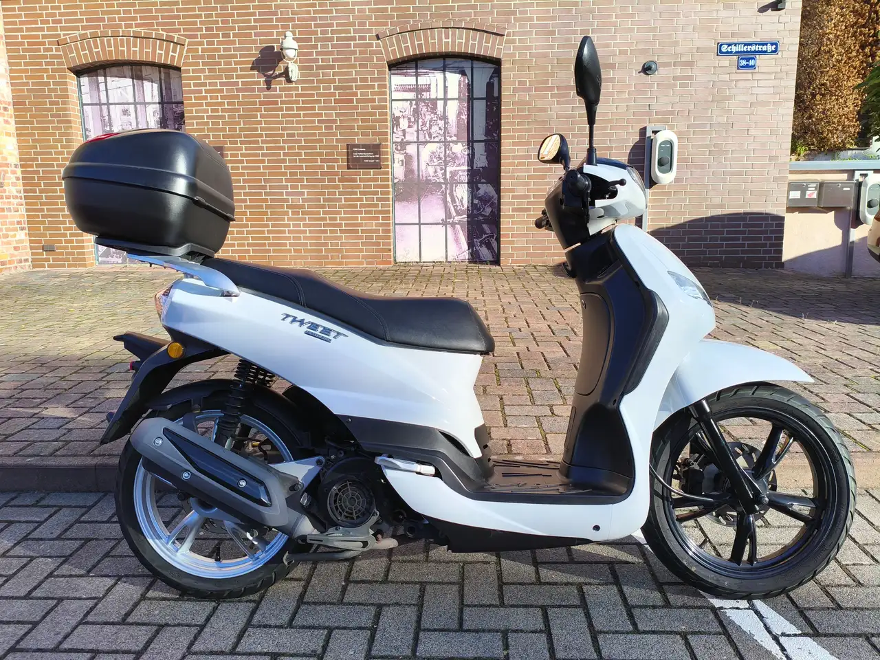 Peugeot Tweet