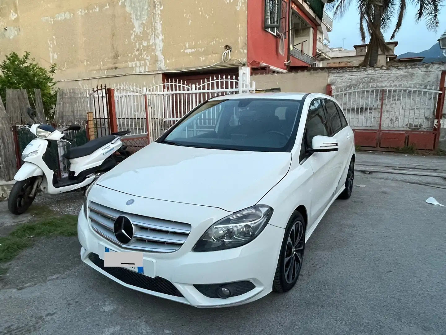 Mercedes-Benz B 180 B 180 cdi Premium auto Bianco - 1