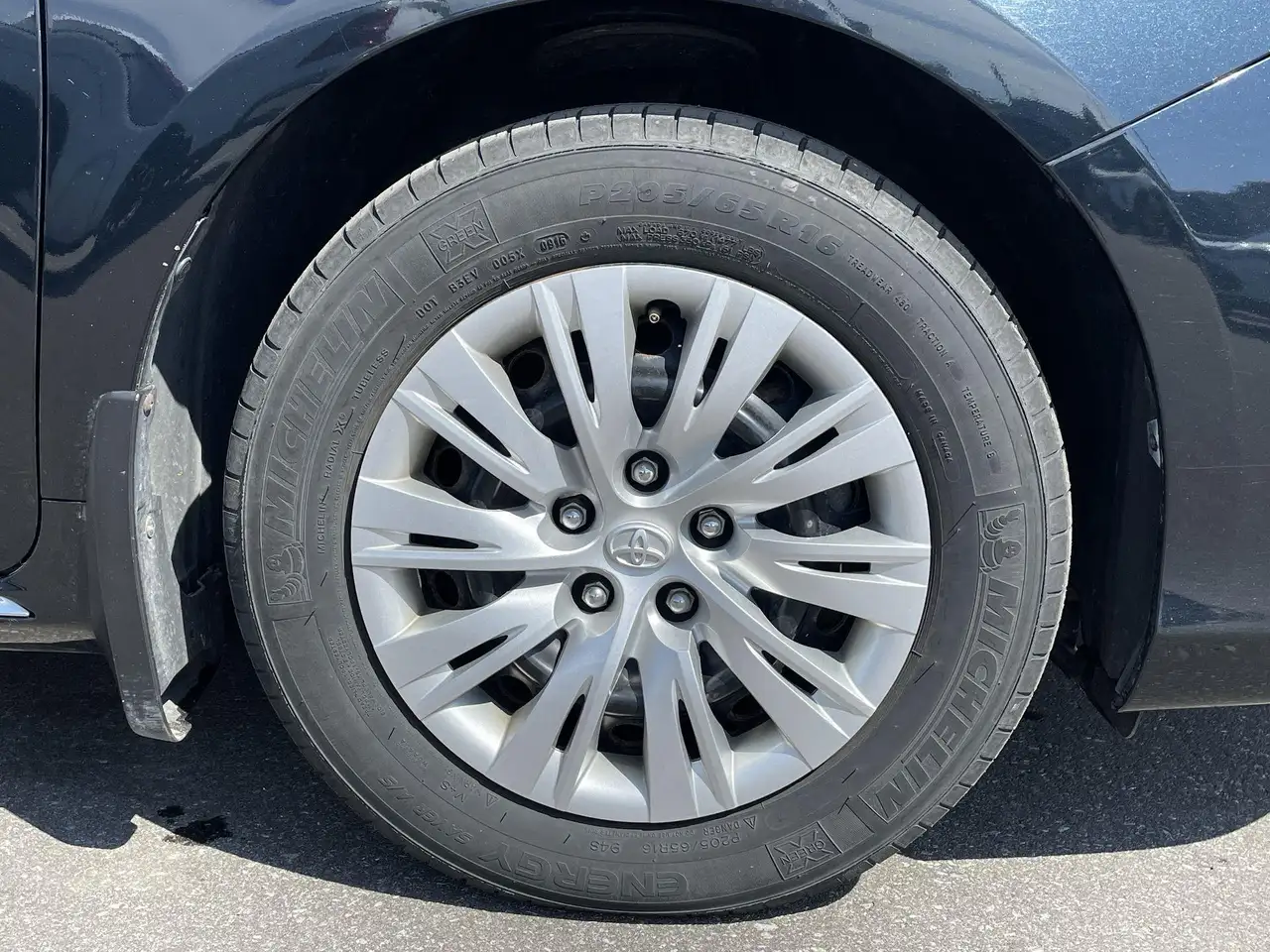 Toyota Camry снимка Toyota Camry