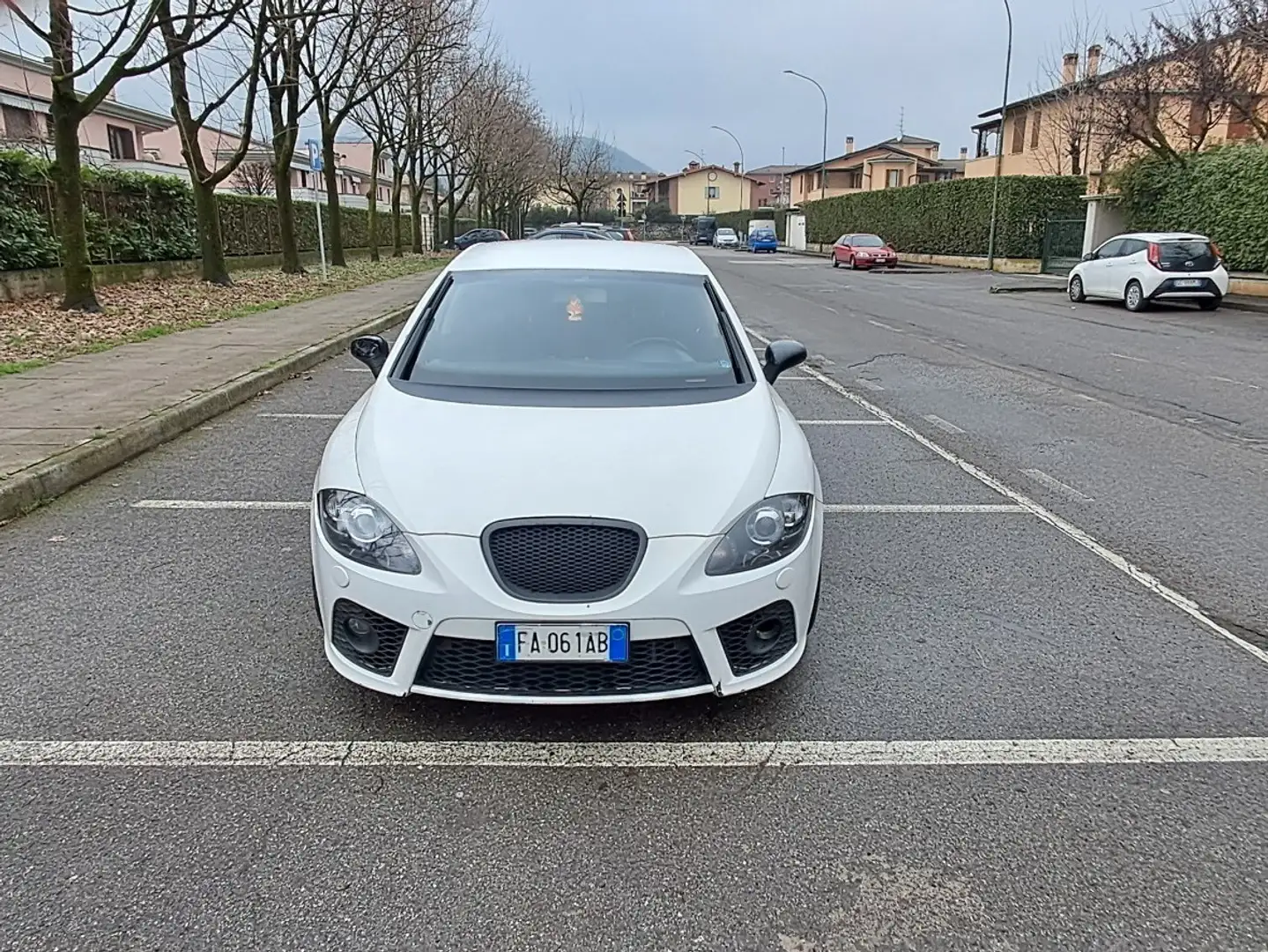 SEAT Leon 2.0 tdi FR c/esp dpf - 1