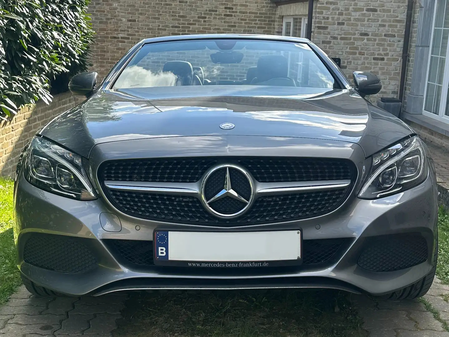 Mercedes-Benz C 200 Cabriolet C 200 AMG Line Grijs - 2