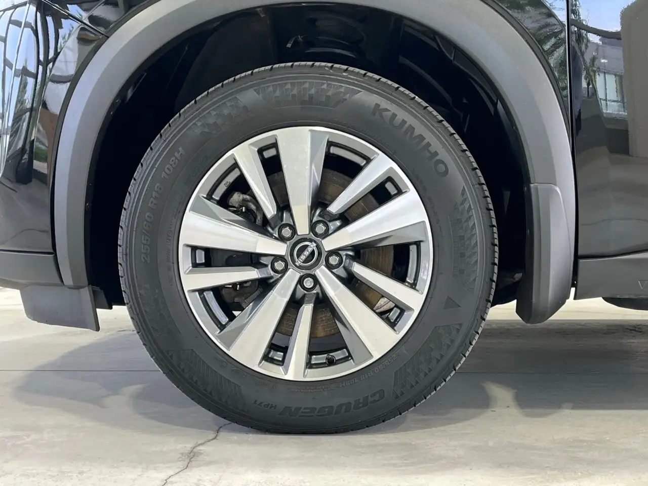Nissan Pathfinder снимка Nissan Pathfinder