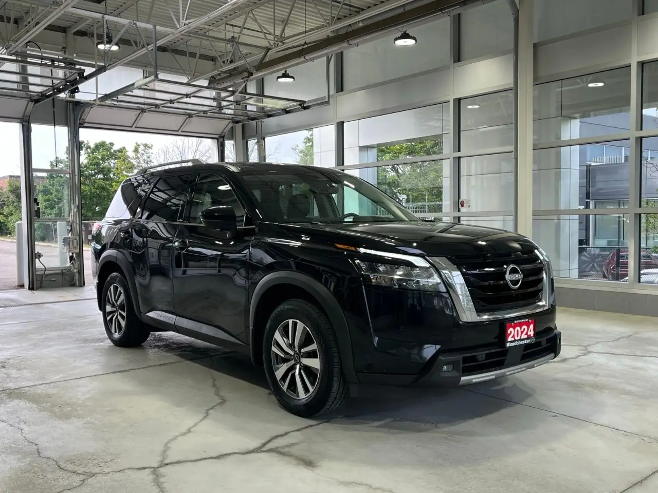 Nissan Pathfinder снимка Nissan Pathfinder