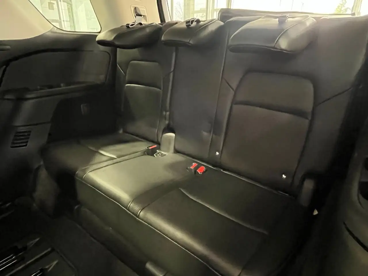 Nissan Pathfinder снимка Nissan Pathfinder