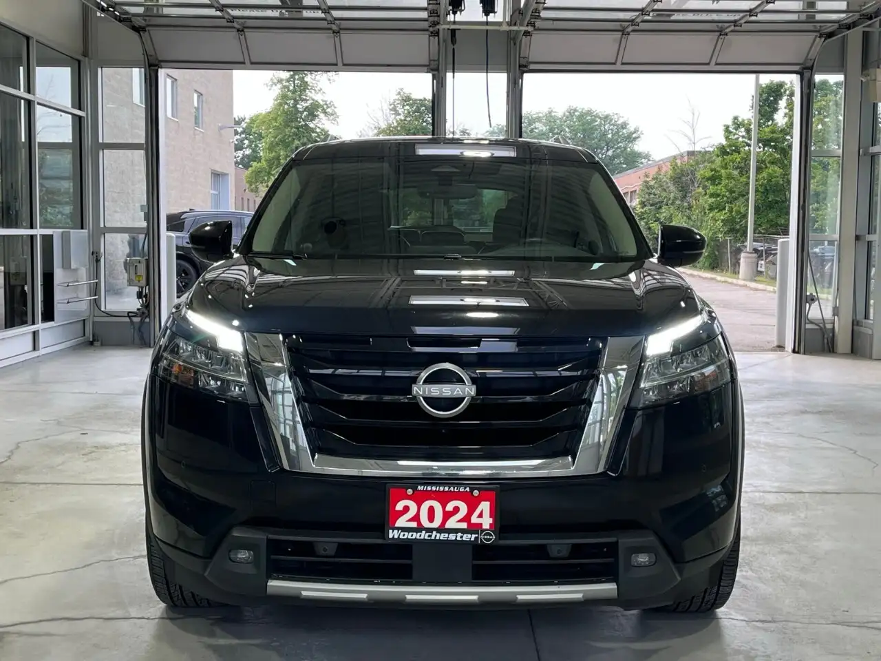 Nissan Pathfinder снимка Nissan Pathfinder