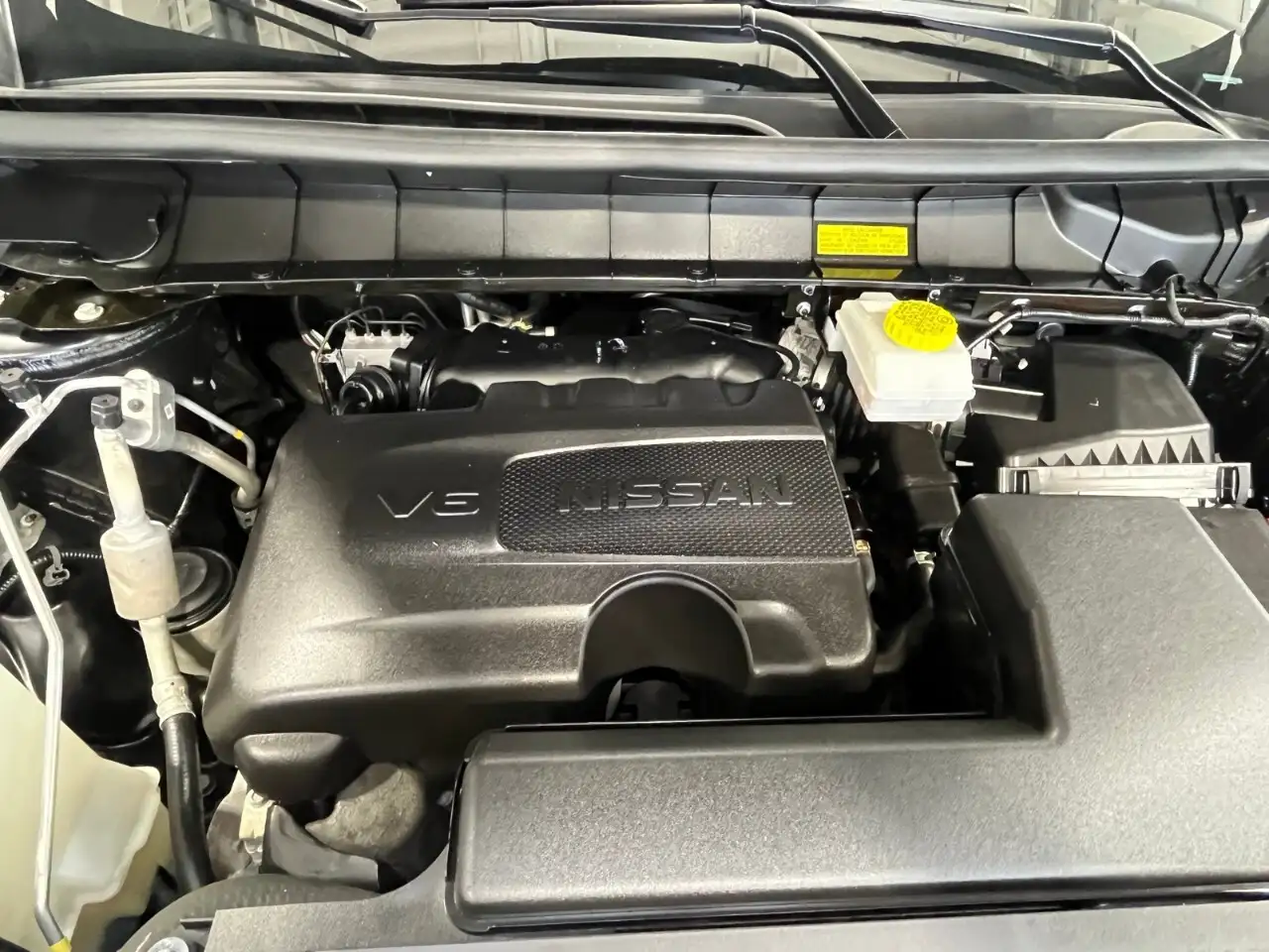Nissan Pathfinder снимка Nissan Pathfinder