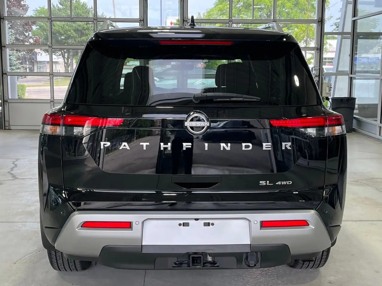 Nissan Pathfinder снимка Nissan Pathfinder
