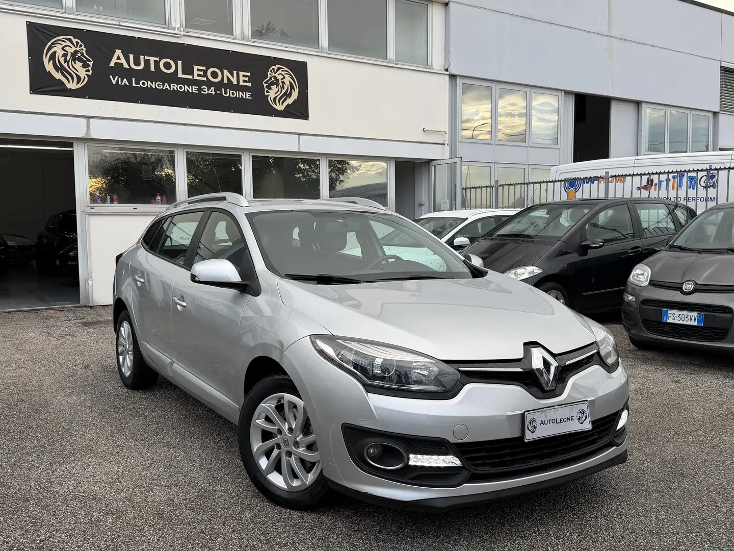 Renault Megane SporTour 1.5 dci Limited 110cv Argento - 1