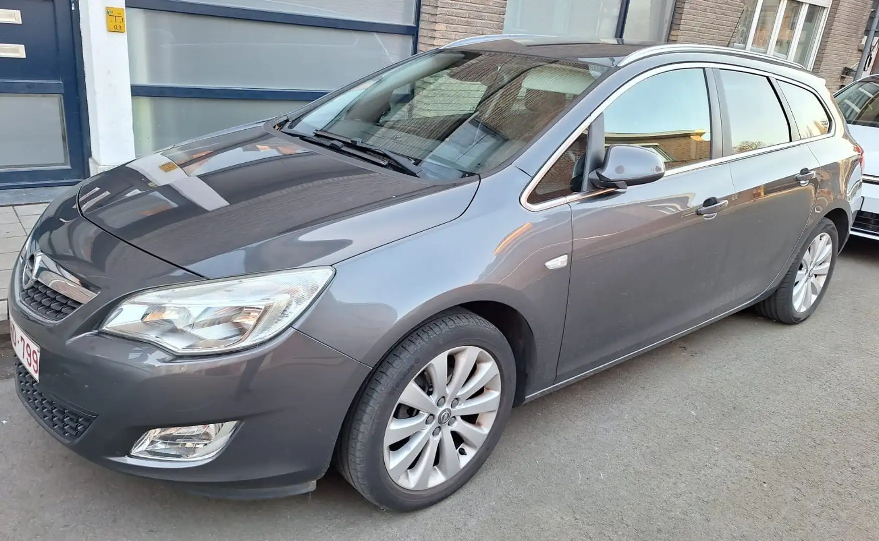 Opel Astra Astra 1.4 Sports Tourer Grijs - 2