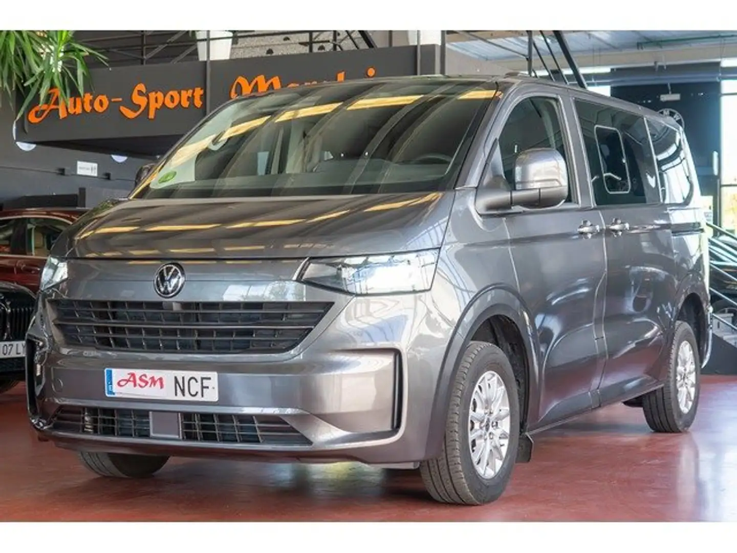 Volkswagen T5 Caravelle 2.0TDI Batalla Corta 110kW Gris - 1