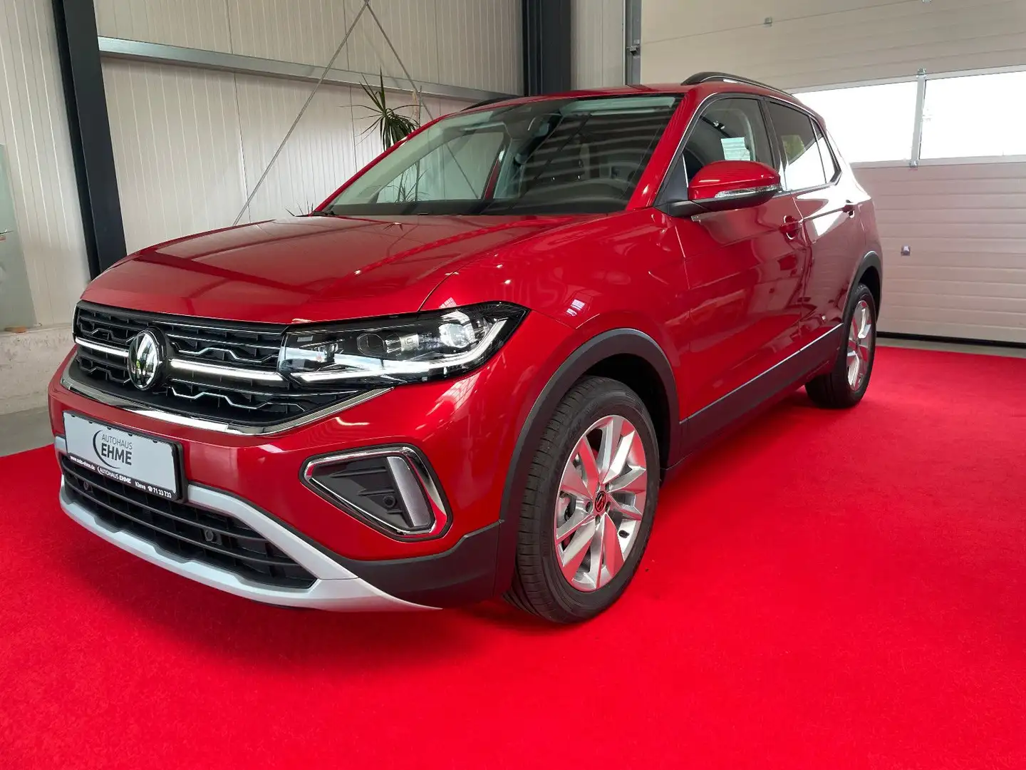 Volkswagen T-Cross Life 1.0 TSI *MATRIX*RüCAM*ALU*SHZ*KEYL* Rot - 1