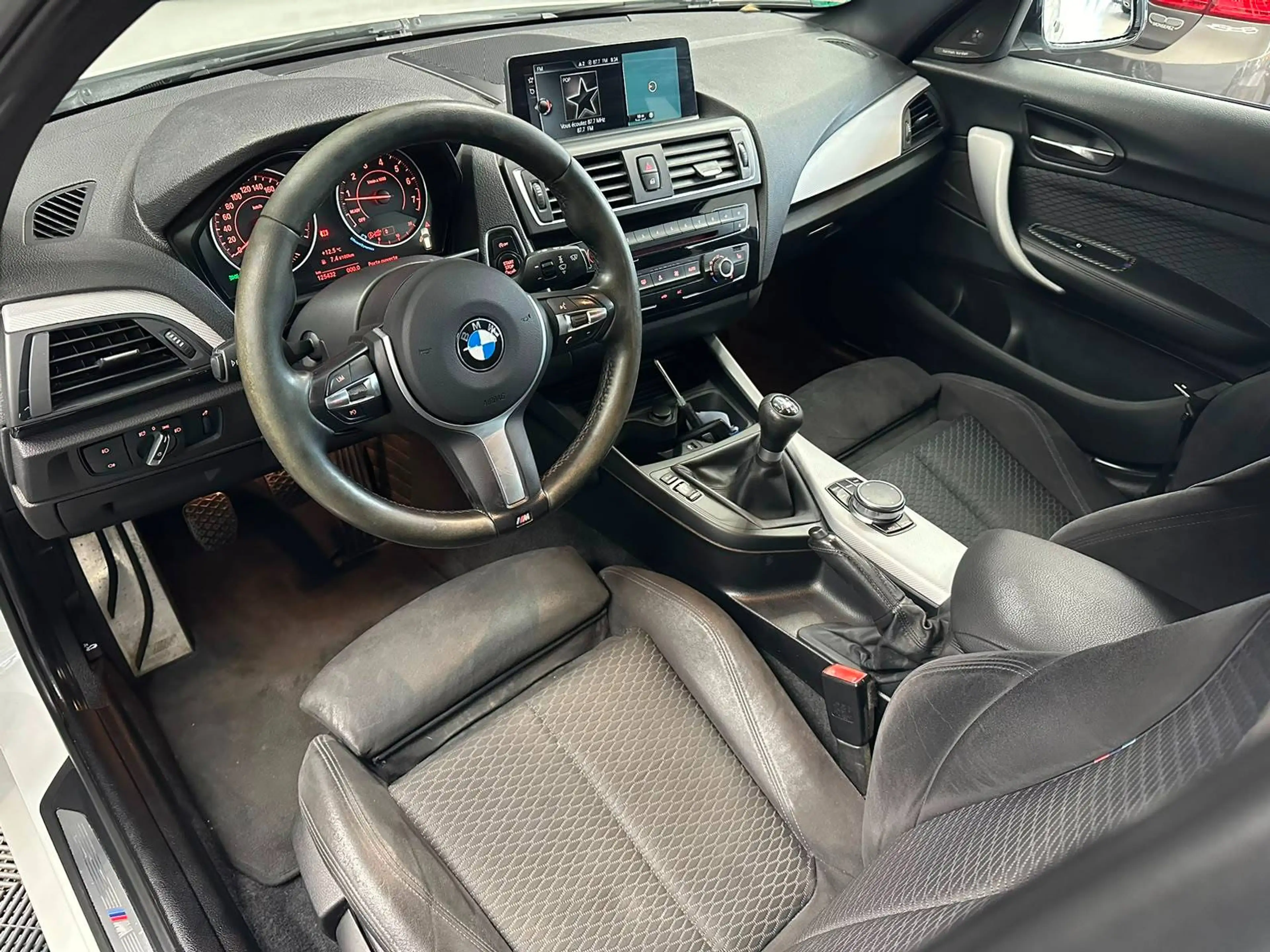 BMW 120 🟢PACK M - HARMAN KARDON - APPLE CAR PLAY — photo 9