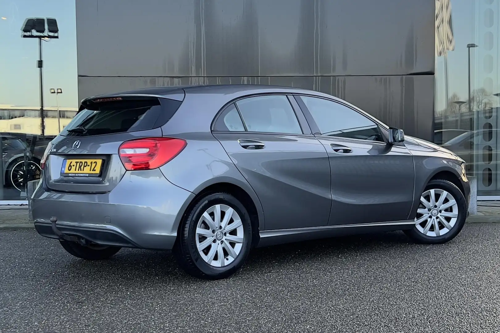 Mercedes-Benz A 180 A | Airco | Trekhaak Grijs - 2