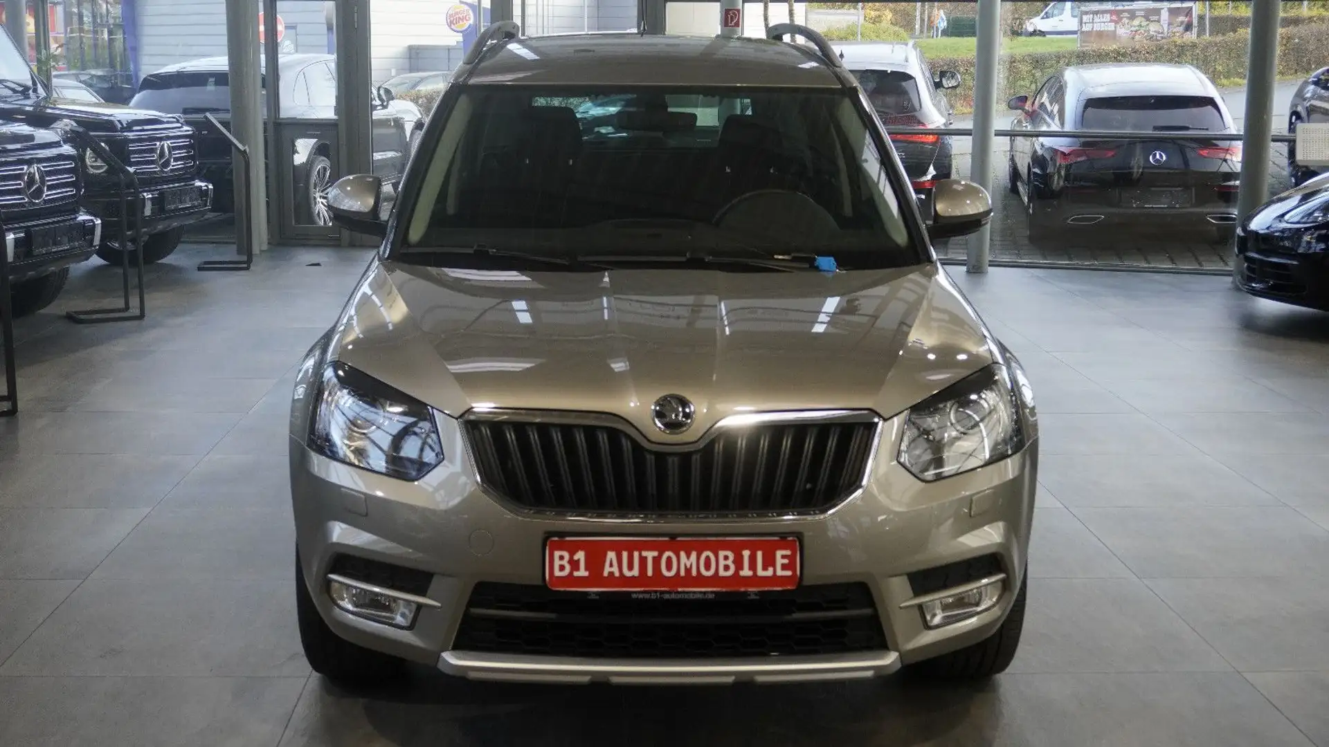 Skoda Yeti 2.0 TDI DSG 4x4*BI-XENON*DAB*SOUND* Beige - 2