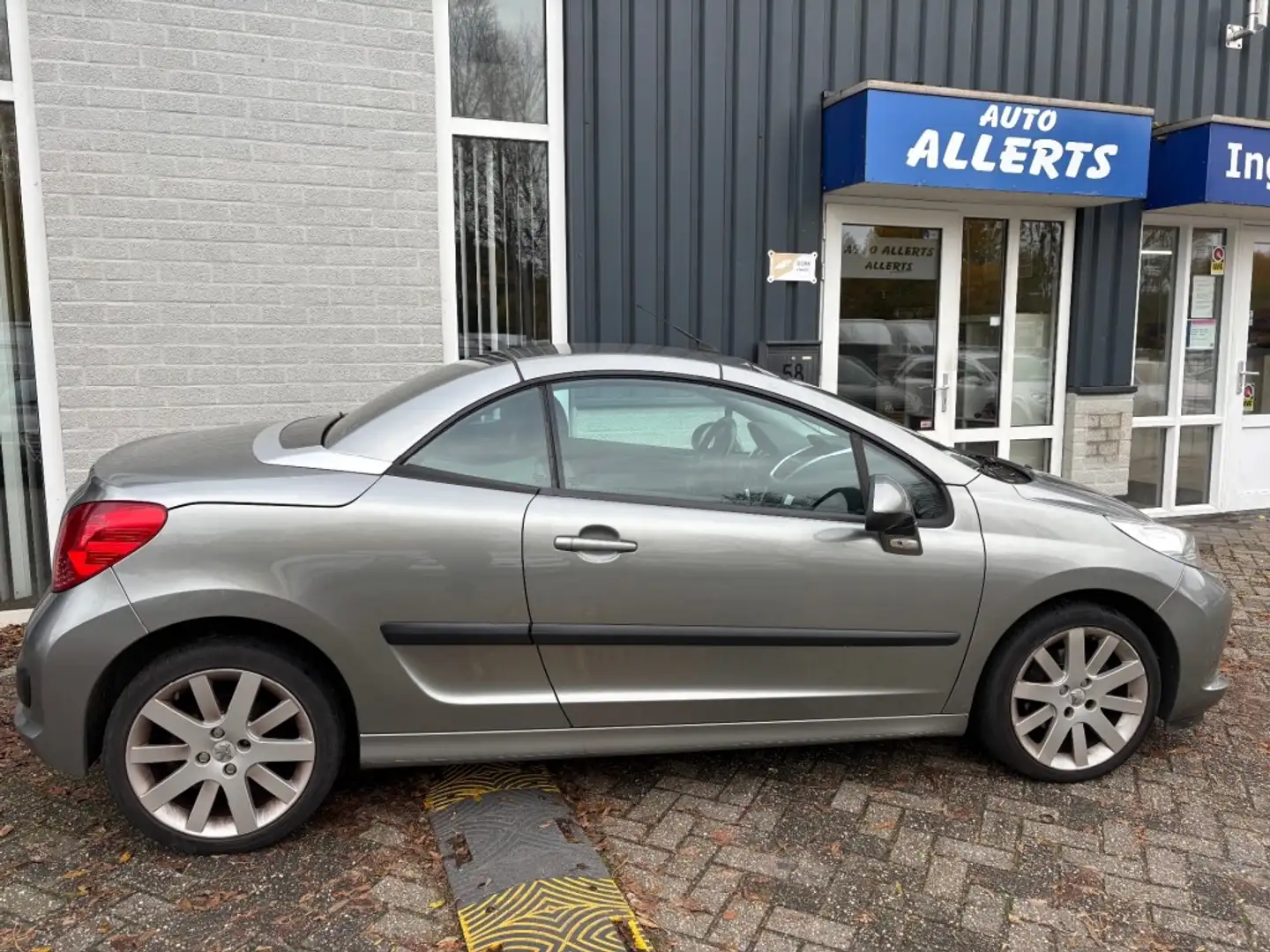 Peugeot 207 1.6 VTI XS full options Grijs - 2