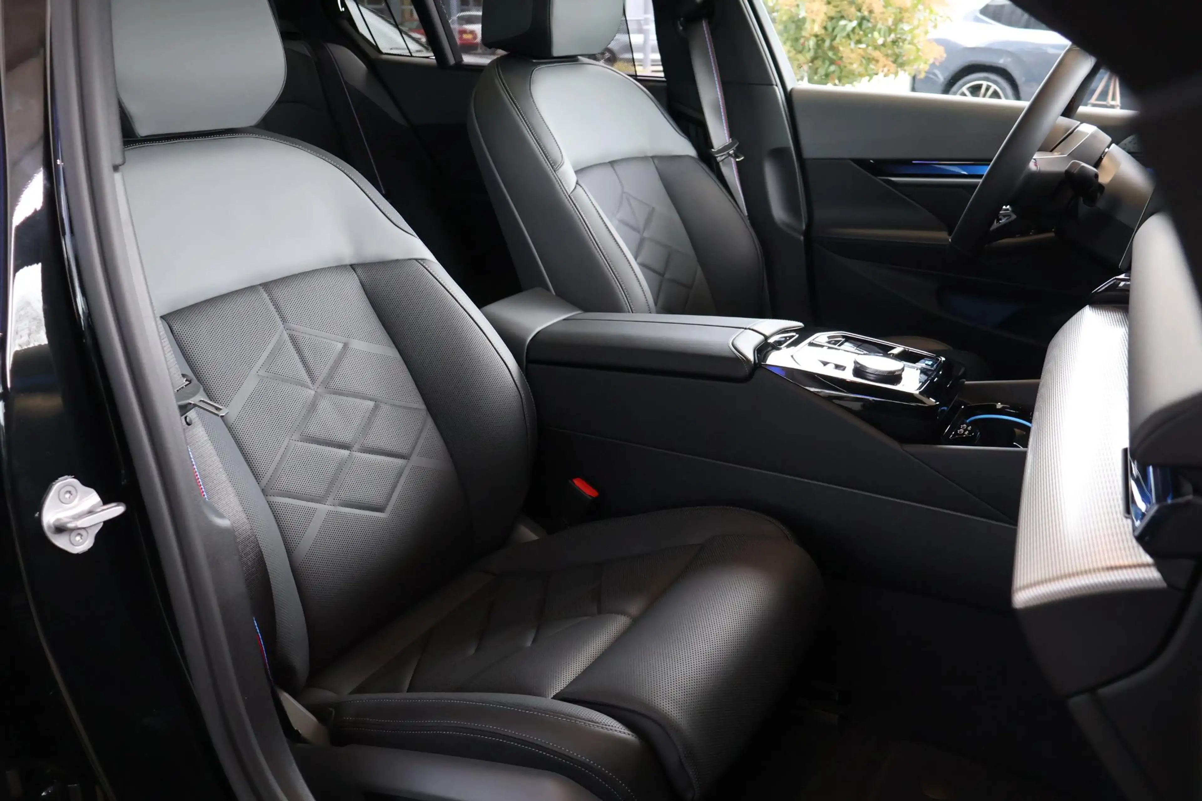 BMW i5 M60 xDrive | Driving Assistant Professional | Bowe — photo 9