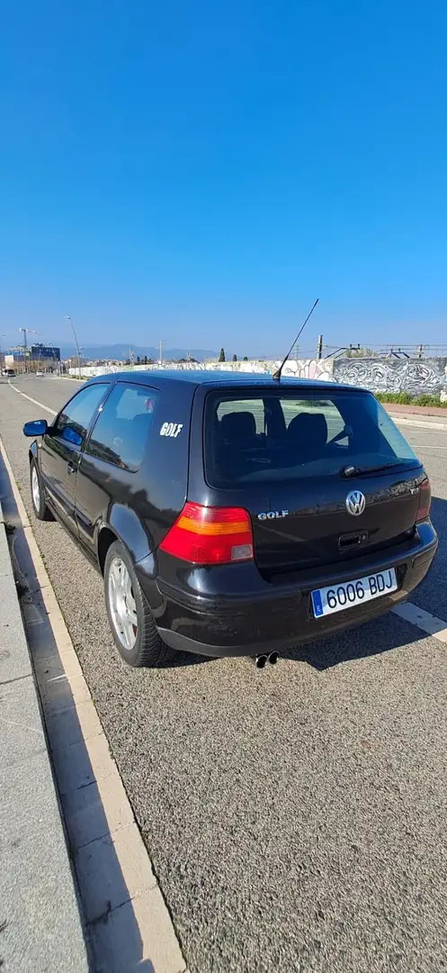 Volkswagen Golf 1.9TDI Highline 115 - 2
