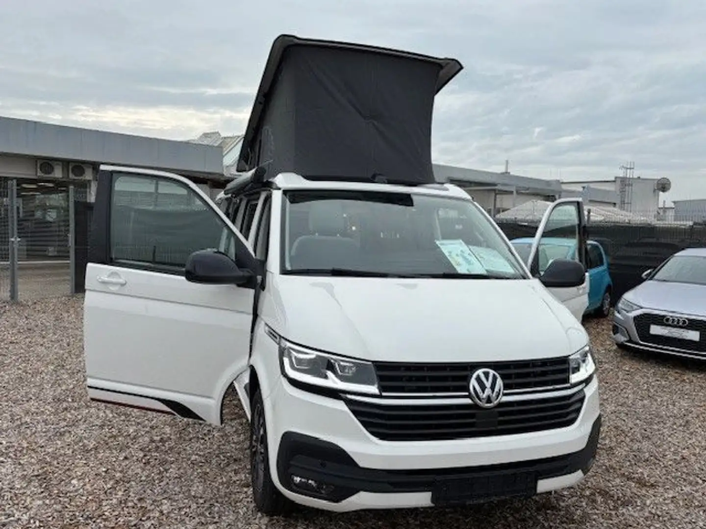 Volkswagen T6.1 California Beach 2,0TDI DSG EDITION LED NAVI PDC Bílá - 1