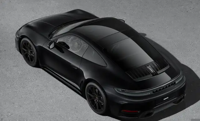 Porsche 911 view 4