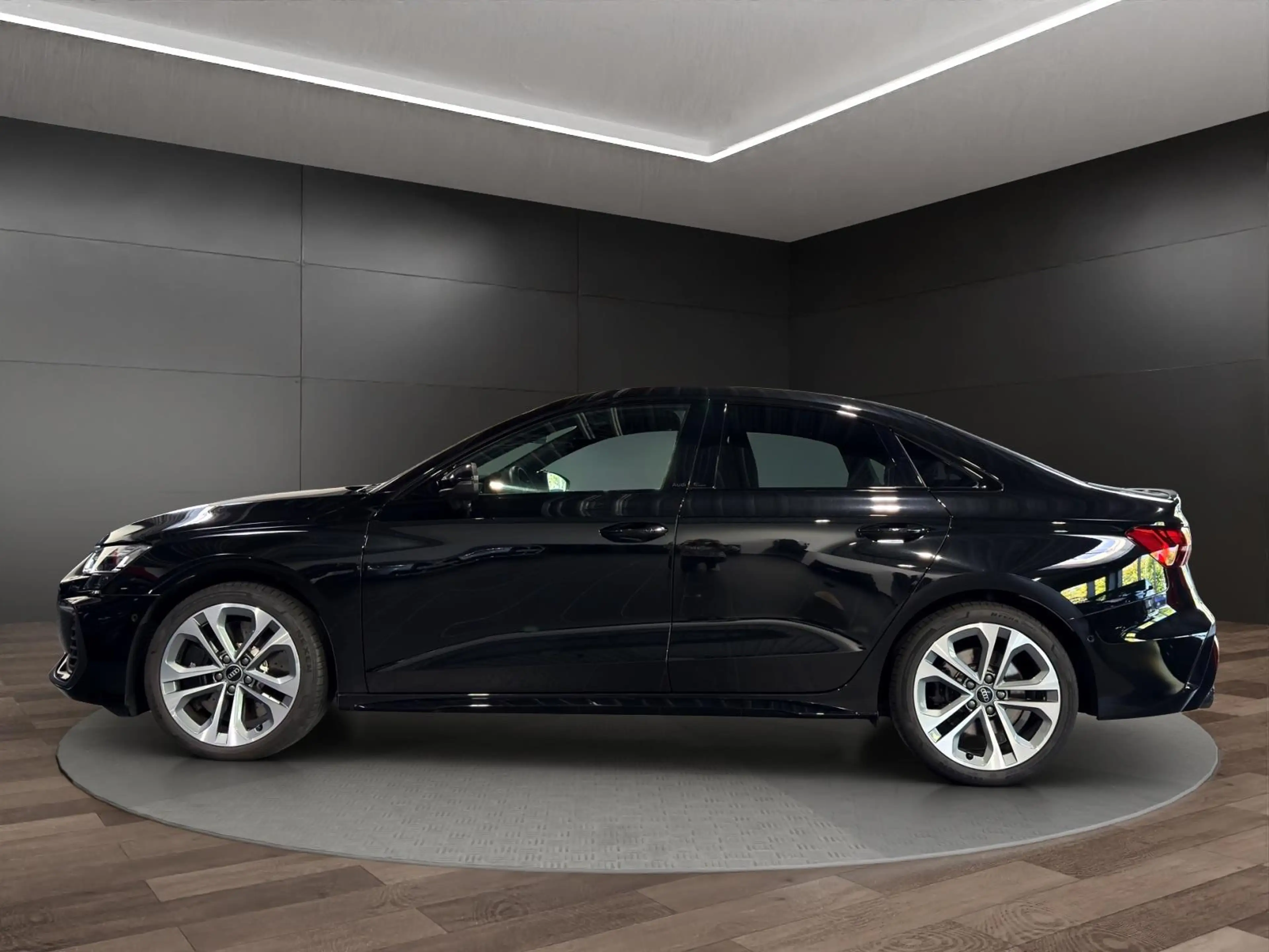 Audi S3 2.0 16V TFSI*Matrix*ACC*Head-Up*Sonos* — photo 7