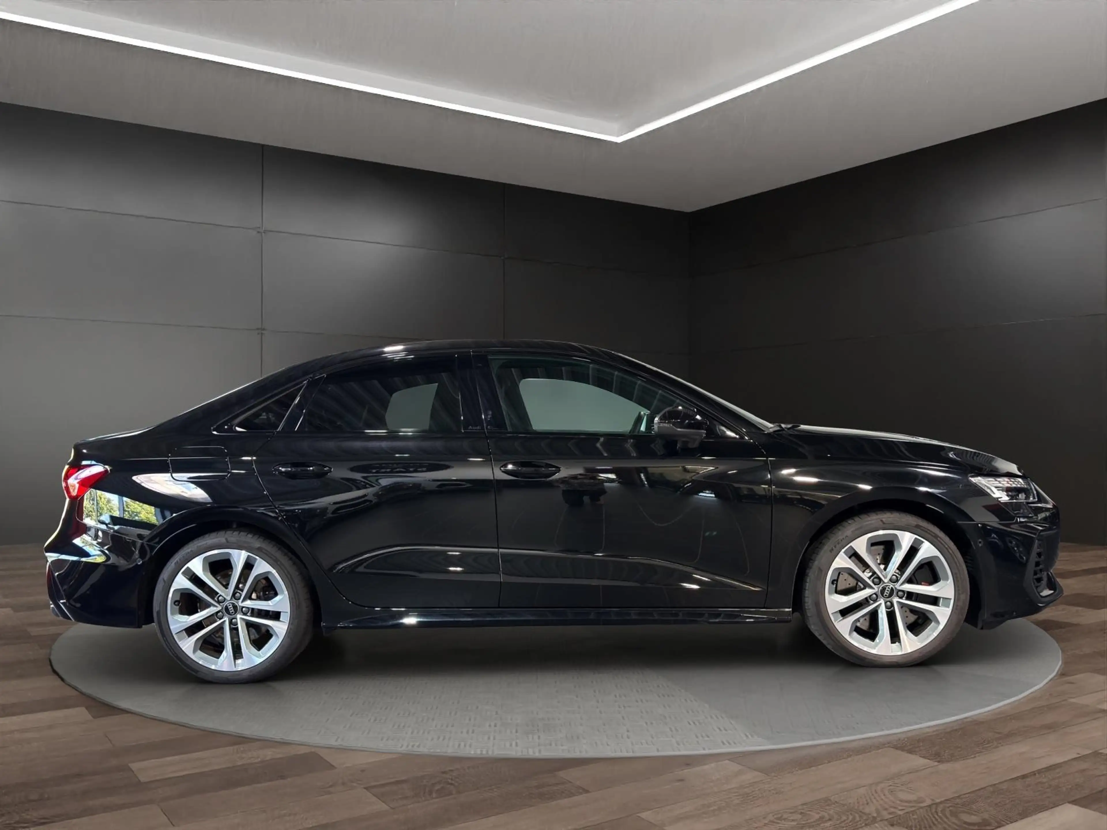 Audi S3 2.0 16V TFSI*Matrix*ACC*Head-Up*Sonos* — photo 3