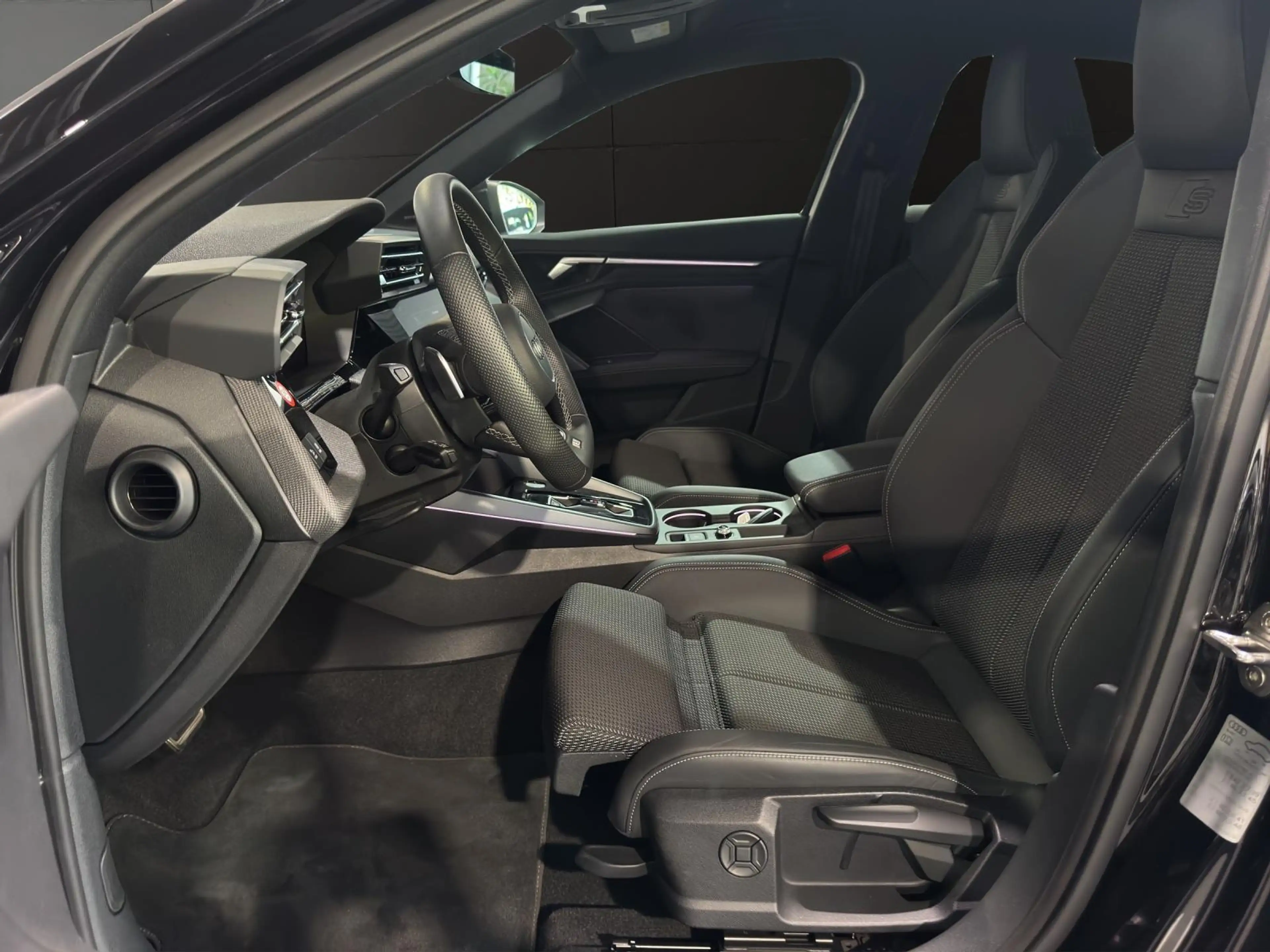 Audi S3 2.0 16V TFSI*Matrix*ACC*Head-Up*Sonos* — photo 11