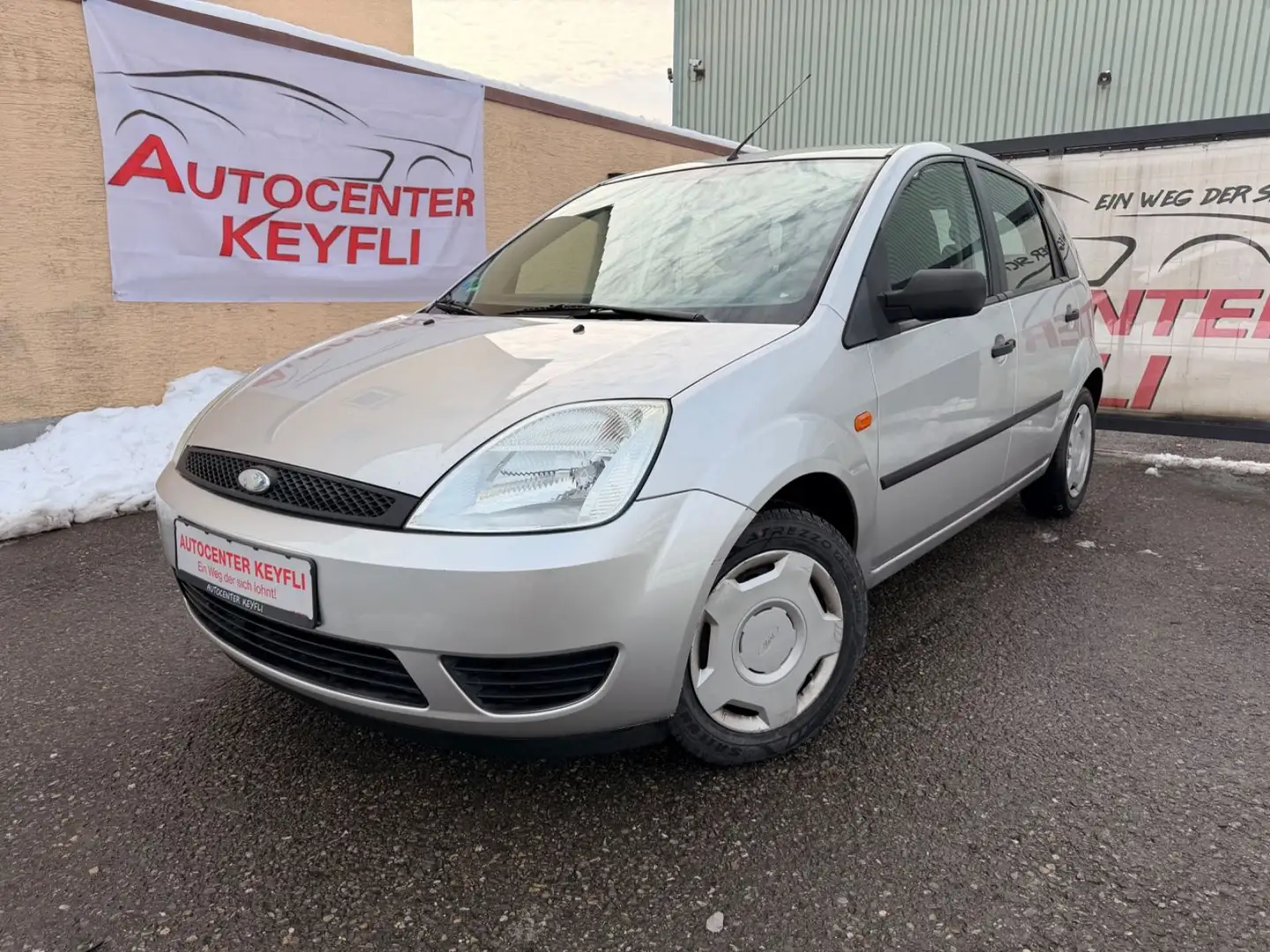 Ford Fiesta 1,3 *KLIMA*1-HAND*TÜV NEU* Silber - 1