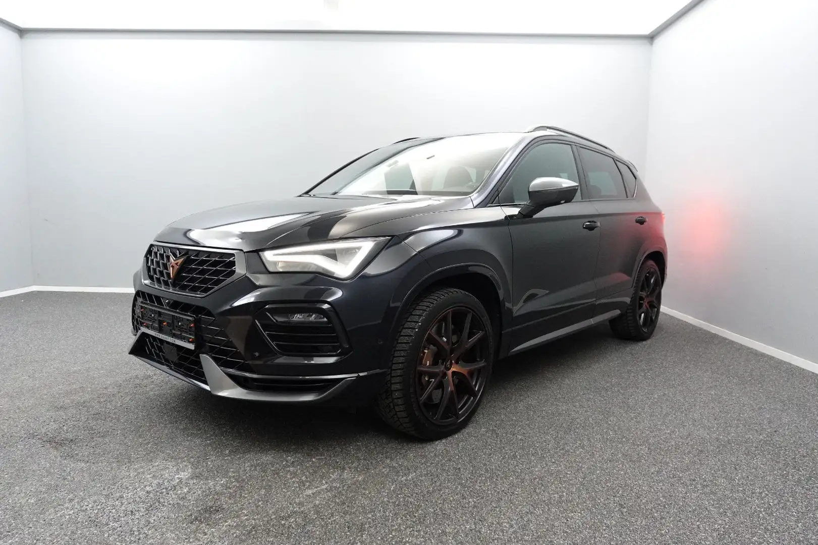 CUPRA Ateca 4Drive DCC*PANO*SCHALENSITZ*BREMBO*AHK Schwarz - 1