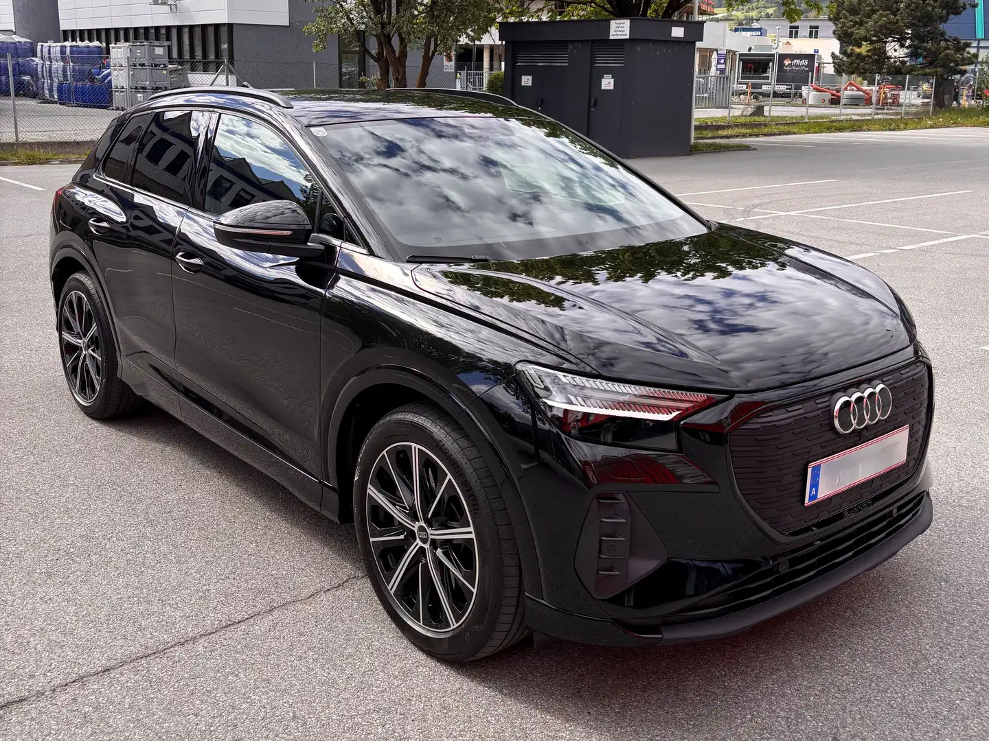 Audi Q4 e-tron Q4 40 e-tron 150kW 82kWh Schwarz - 2