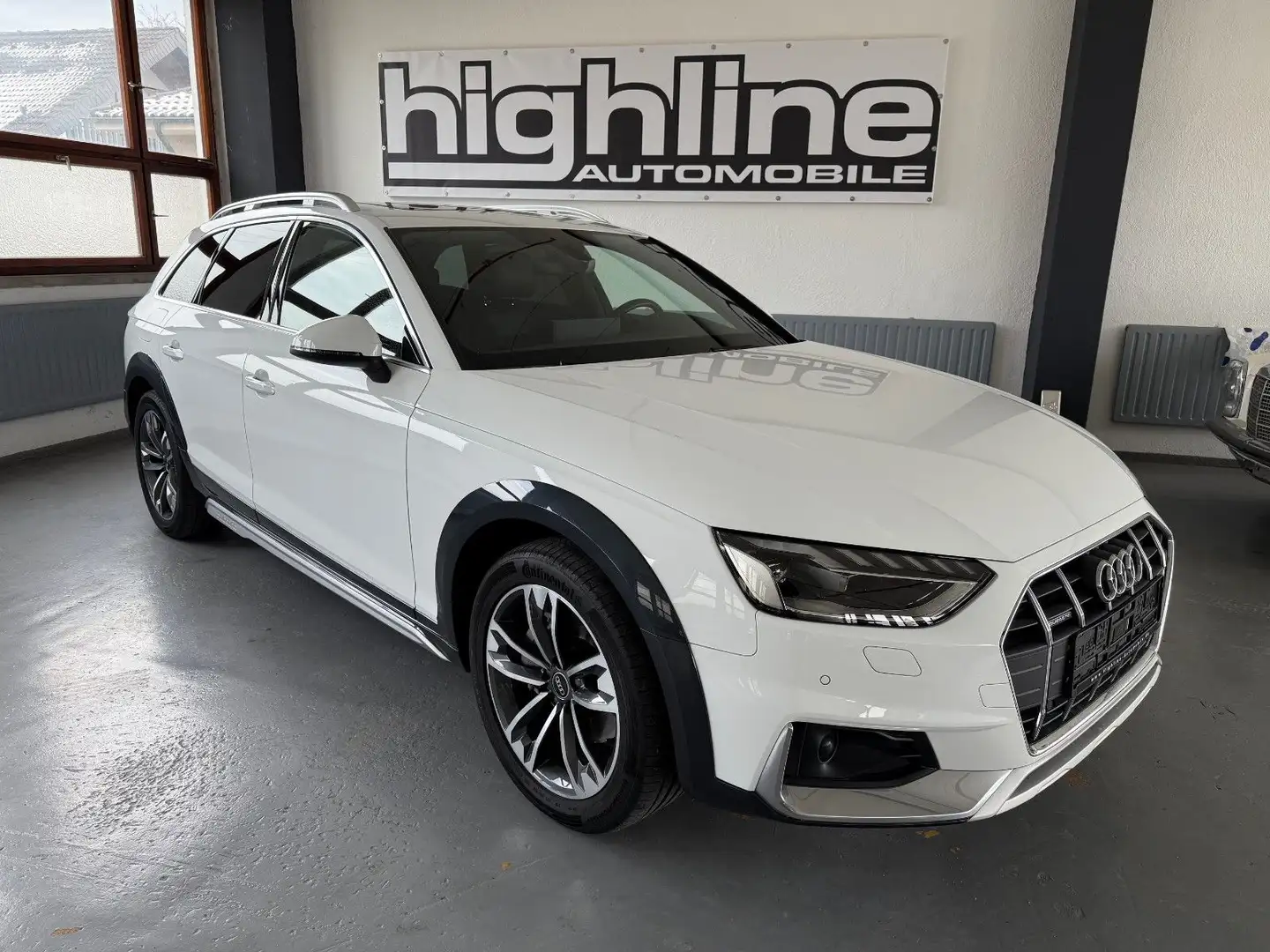 Audi A4 allroad quattro 40 TDI-Navi,SHZ,AHK,Panoramad Weiß - 1