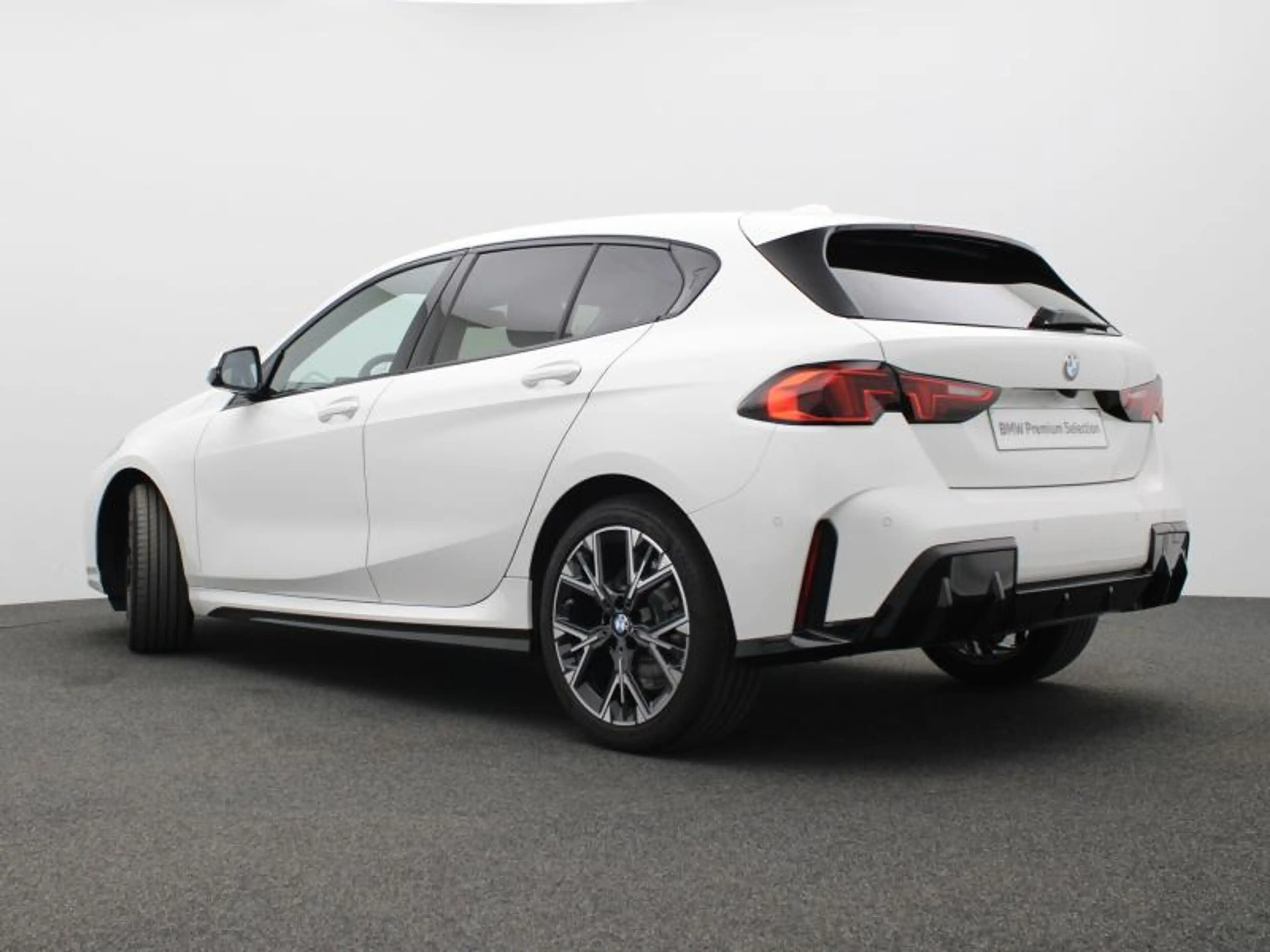 BMW 120 120 — photo 5