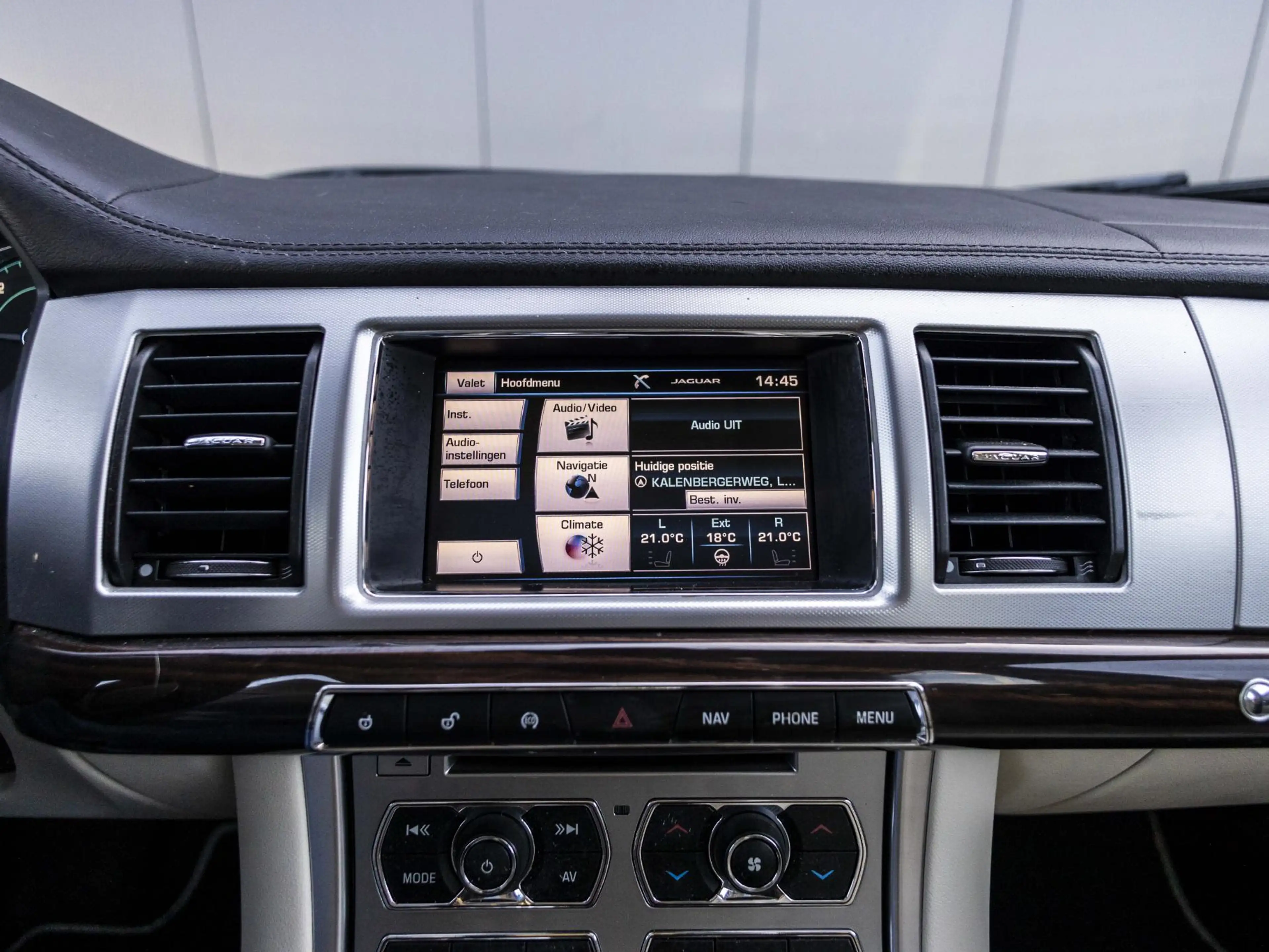 Jaguar XF Sportbrake 3.0D Stoelverwarming/koeling, trekhaak, — photo 15
