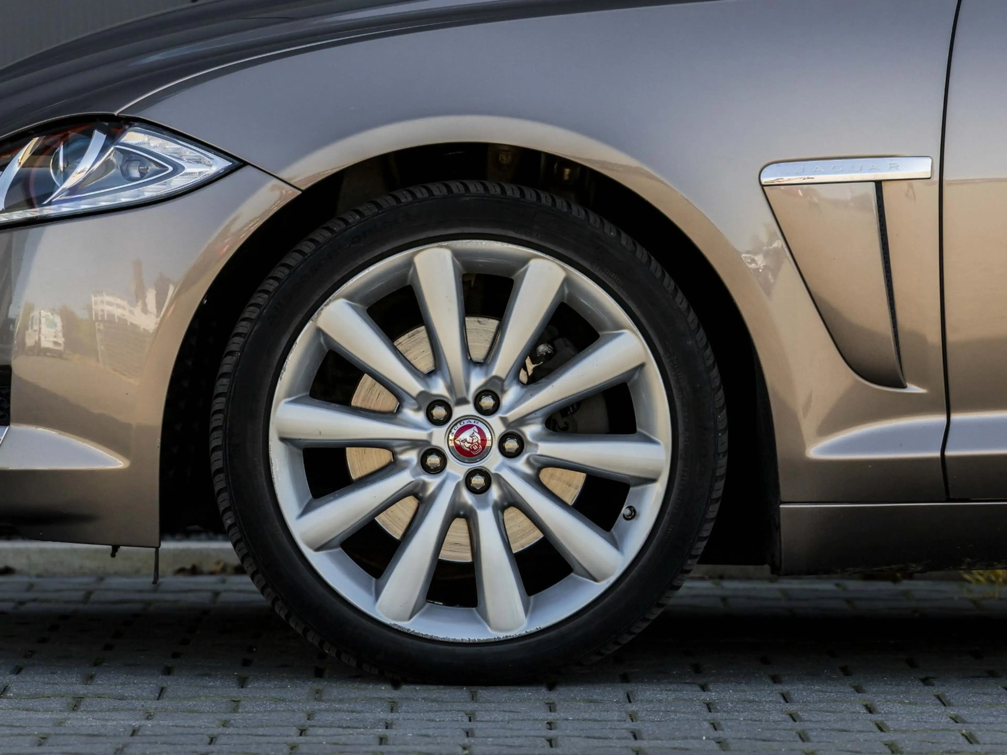 Jaguar XF Sportbrake 3.0D Stoelverwarming/koeling, trekhaak, — photo 10