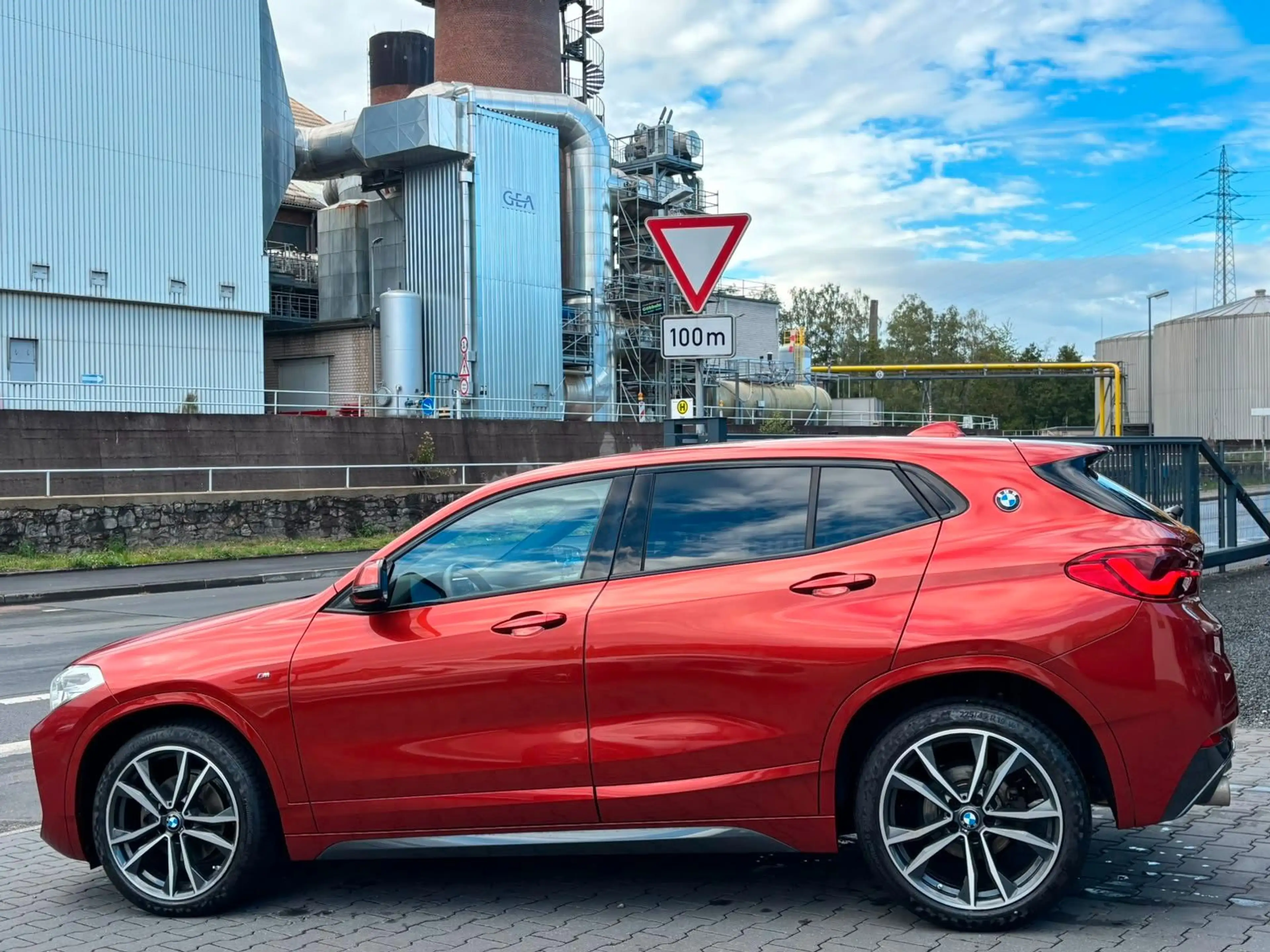 BMW X2 sDrive 18 d Aut. 1 Hand - M Sportpaket // — photo 10