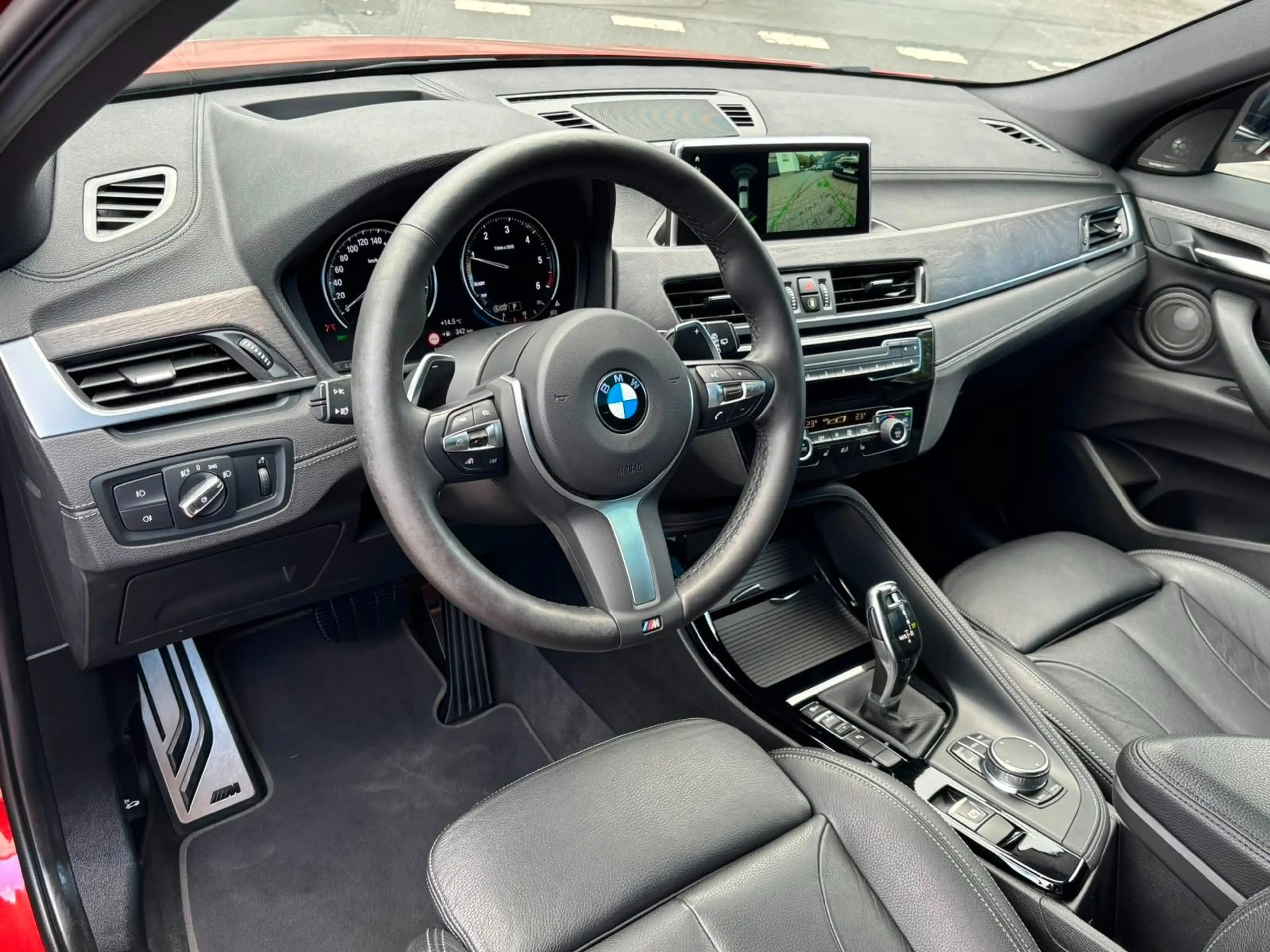 BMW X2 sDrive 18 d Aut. 1 Hand - M Sportpaket // — photo 14