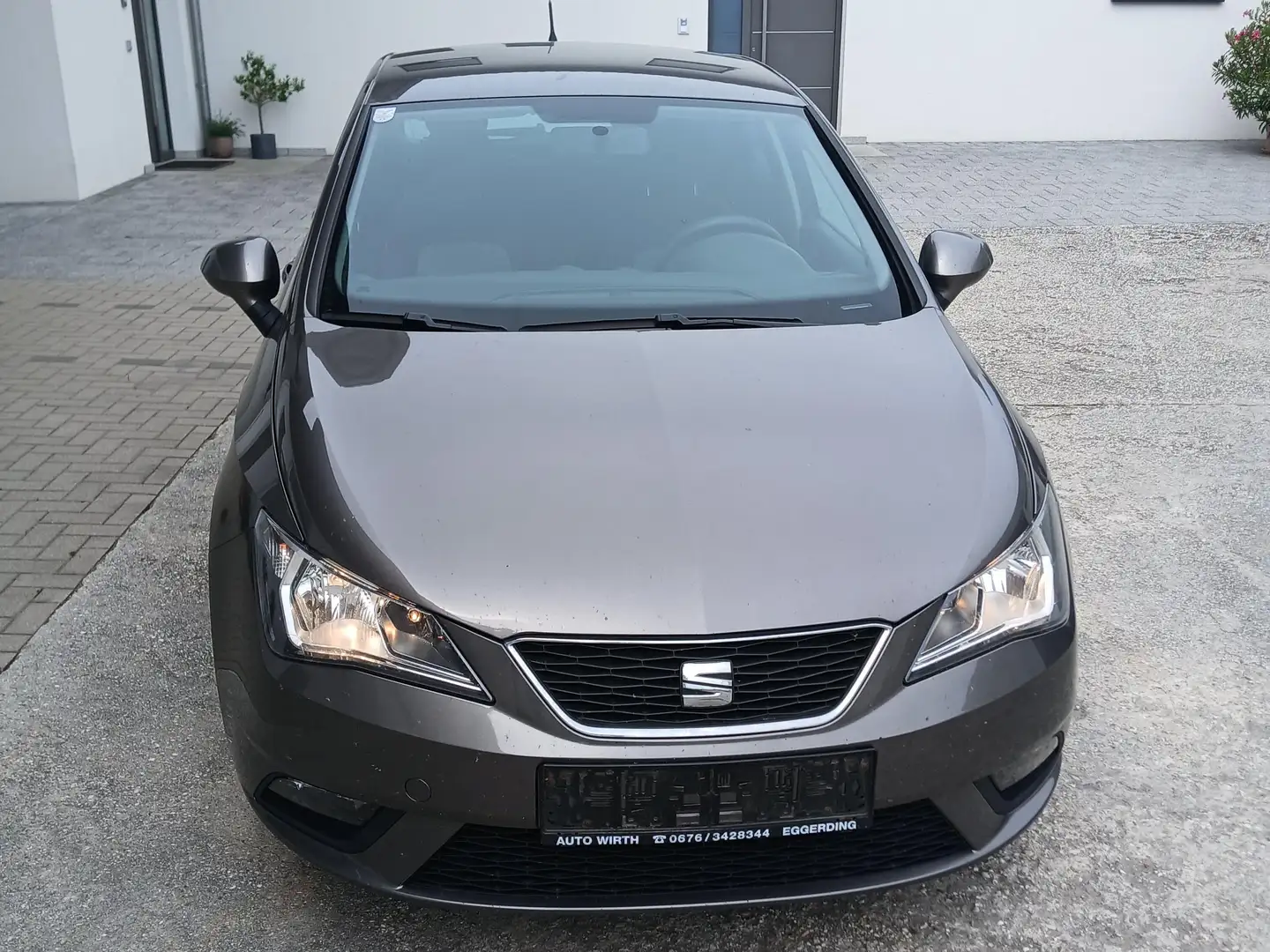 SEAT Ibiza Stylance / Style Grau - 2