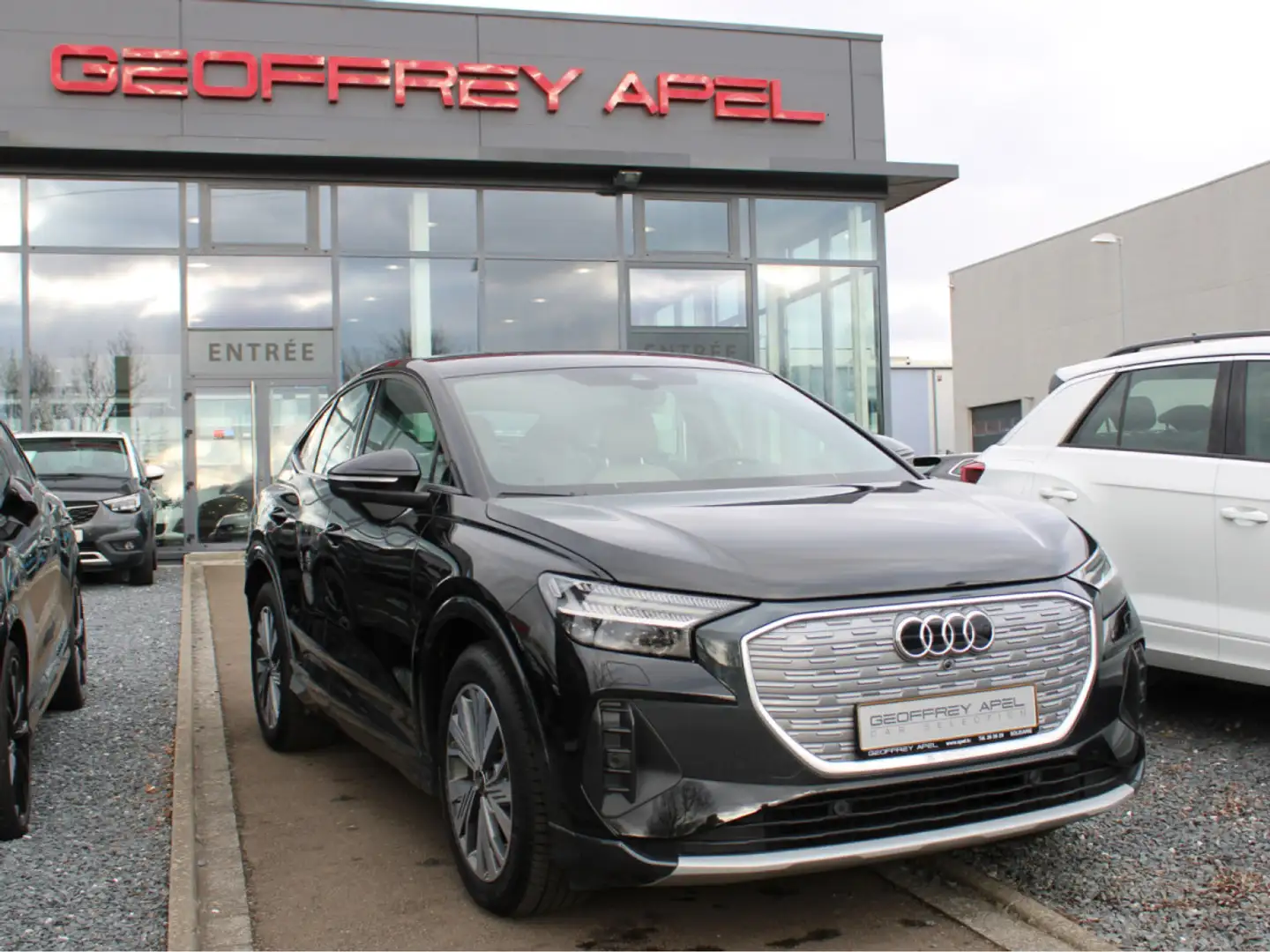 Audi Q4 e-tron 40 HEAD UP CUIR NAVI 1 HAND AUTONOMIE +- 500KM Noir - 1