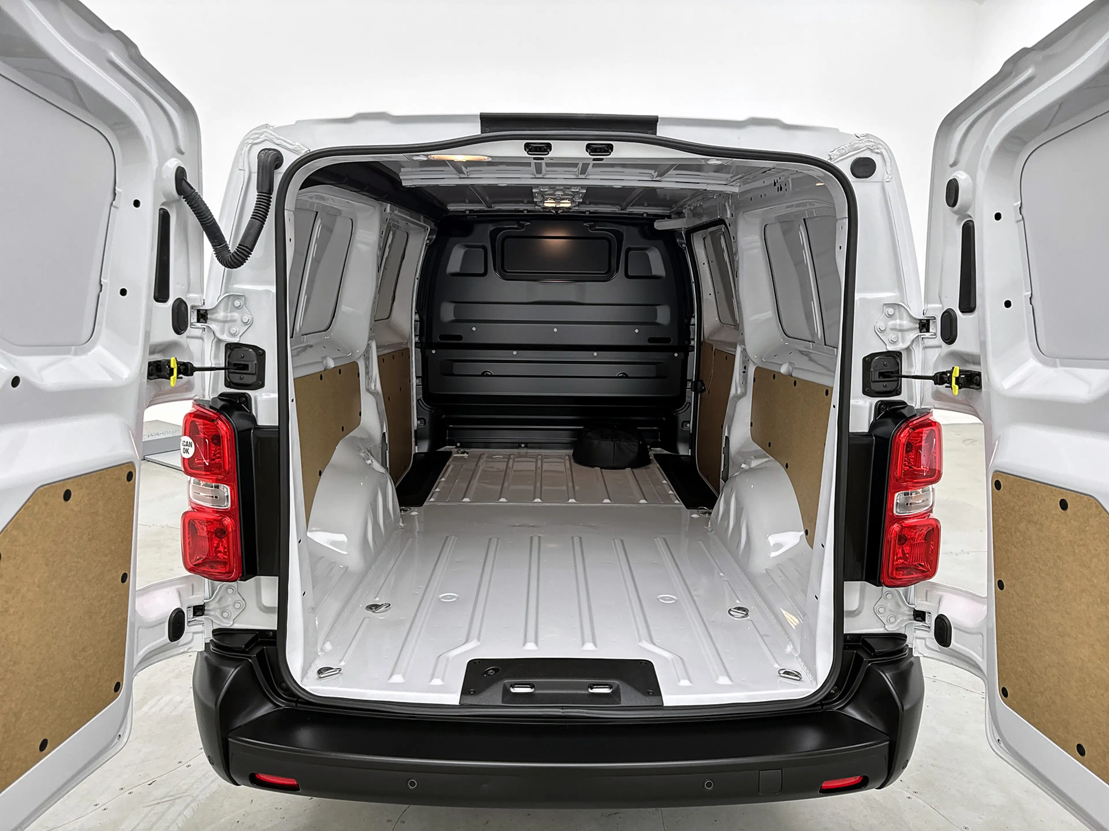 Toyota Proace Electric Worker Comfort L2 50 kWh Nieuw 230km WLTP — photo 17