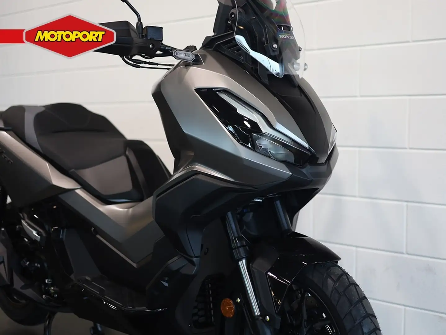 Honda ADV 350 Gri - 2