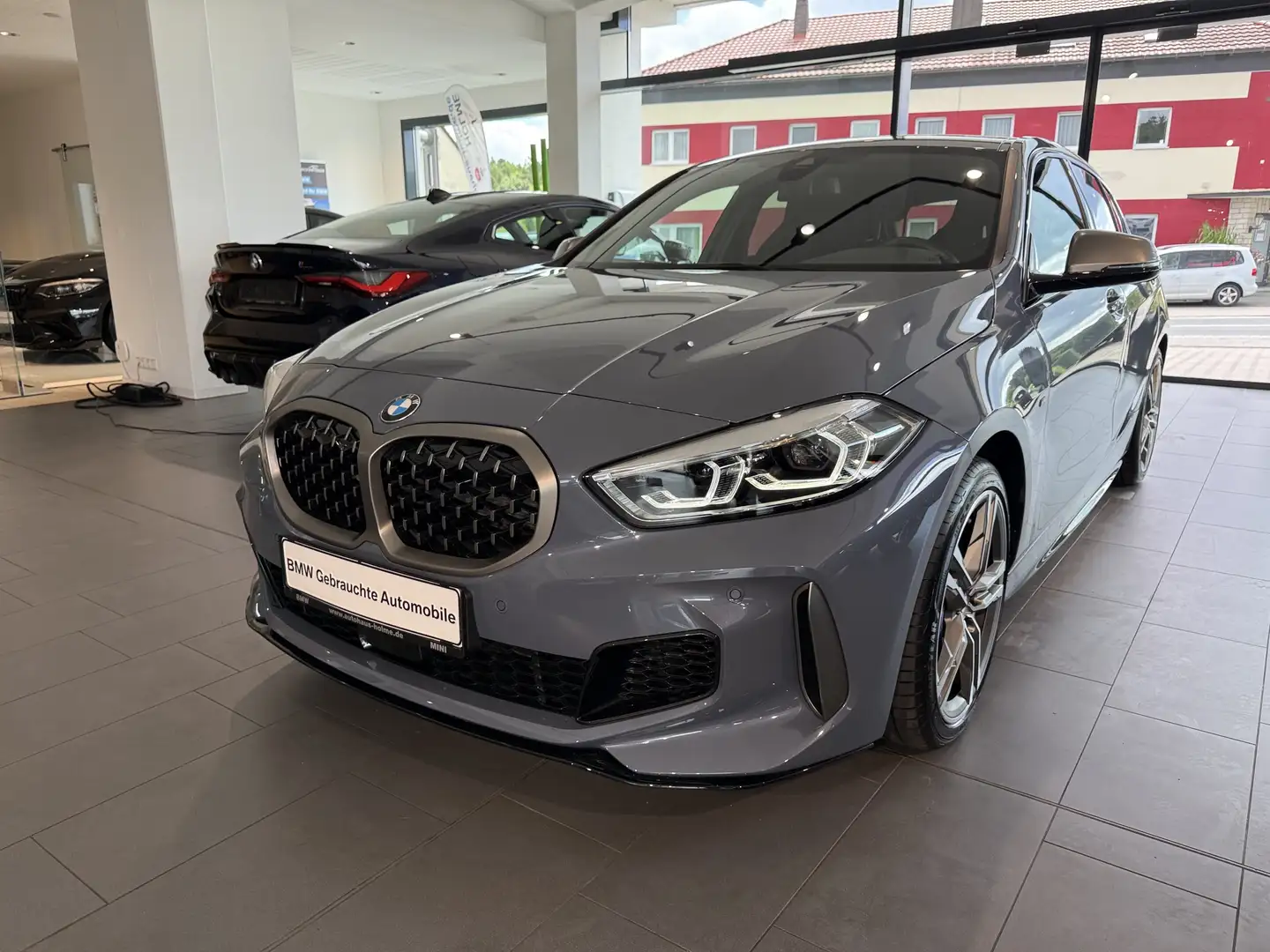 BMW 135 M135i xDrive INDIVIDUAL Gris - 1