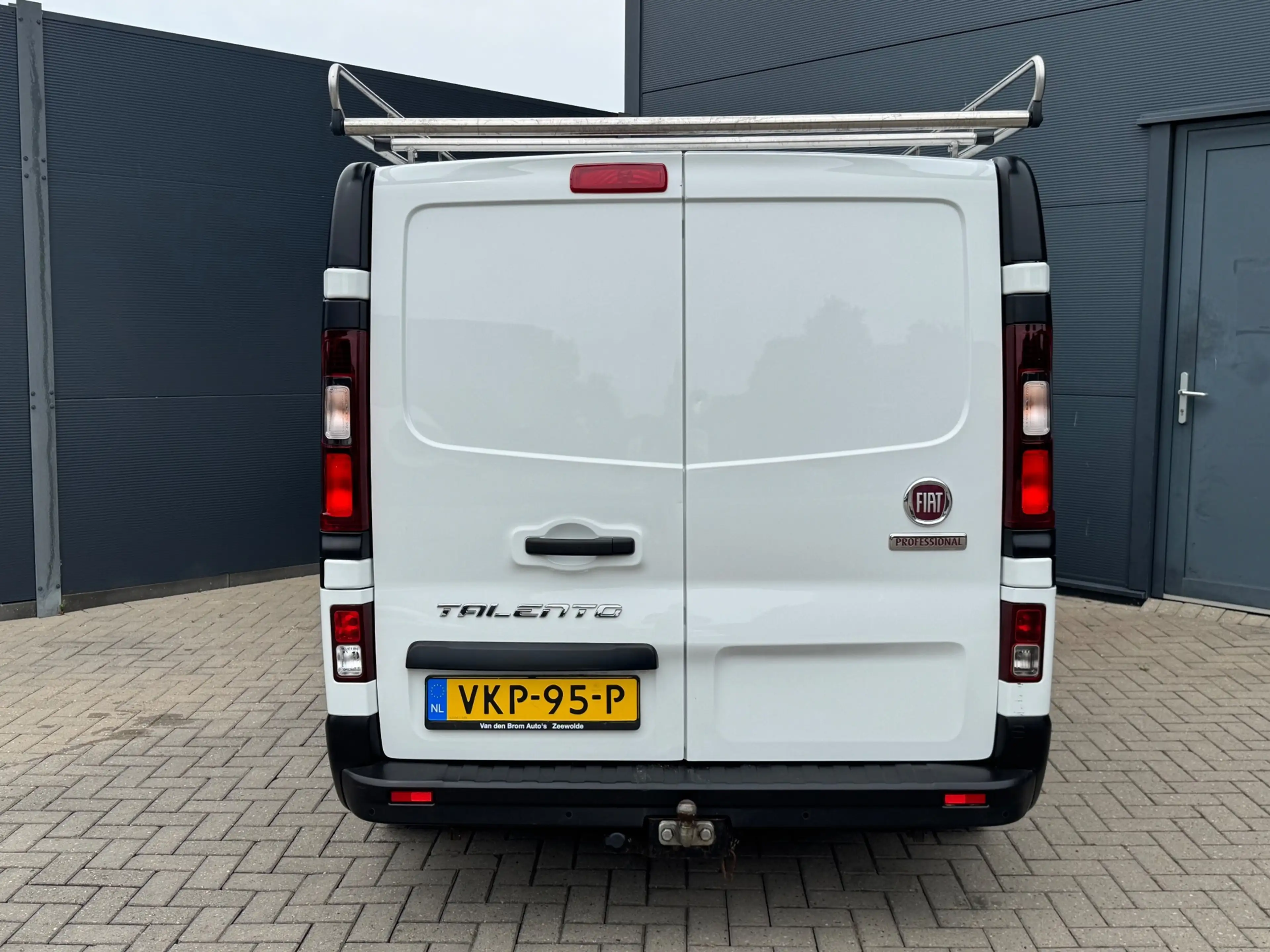 Fiat Talento 2.0 MultiJet L2H1 / Imperiaal / Trekhaak / Navi / — photo 10